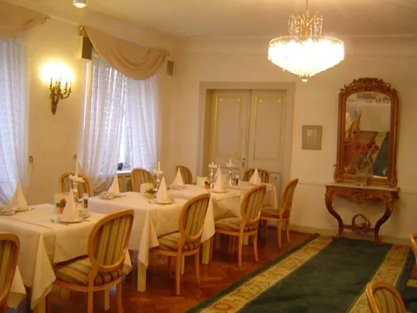 Restaurant/places to eat in Hotel Alte Post