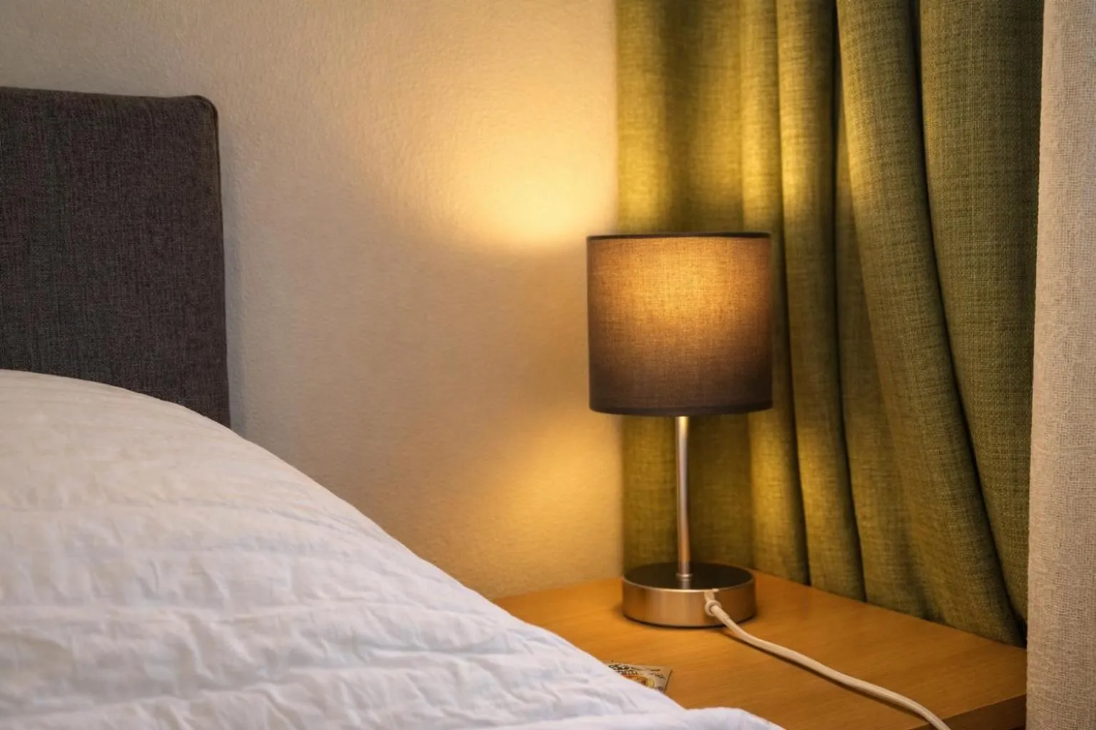 Bedroom, Bed in Hotel Nessi Locarno