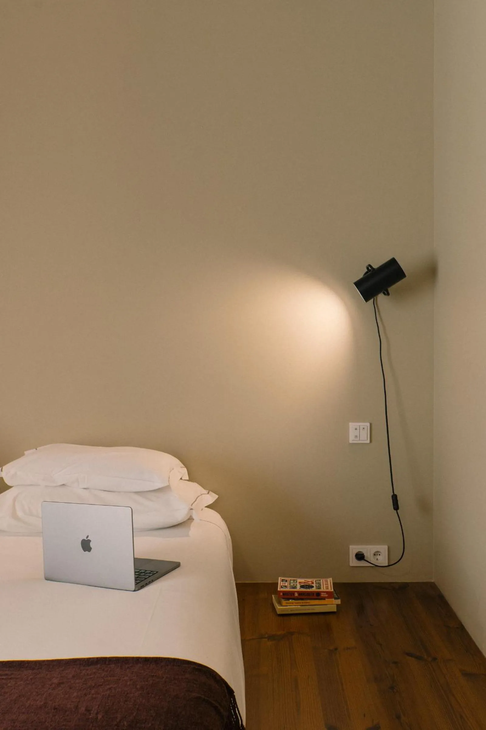 Bed in Outsite Porto Mouco