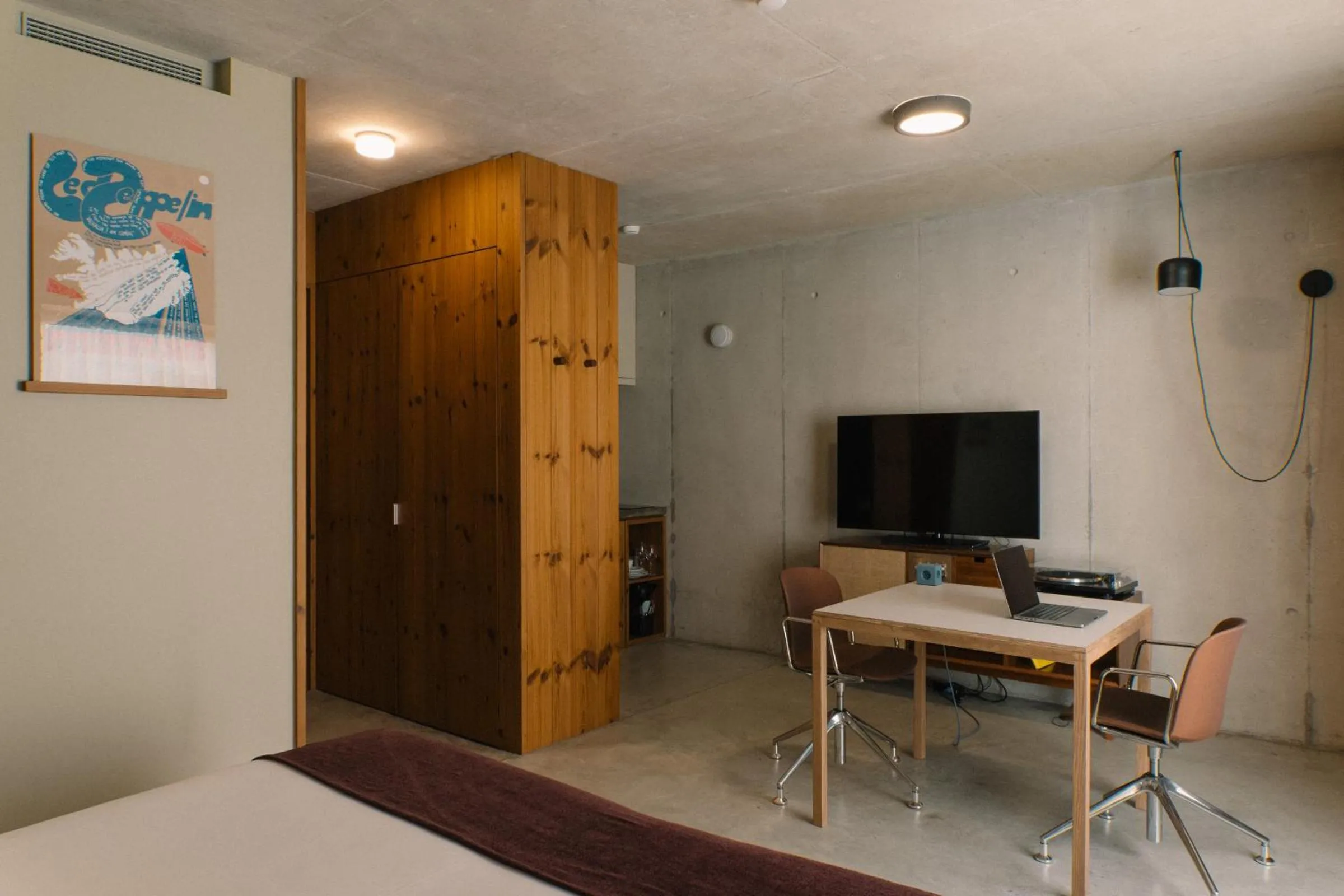 TV and multimedia in Outsite Porto Mouco