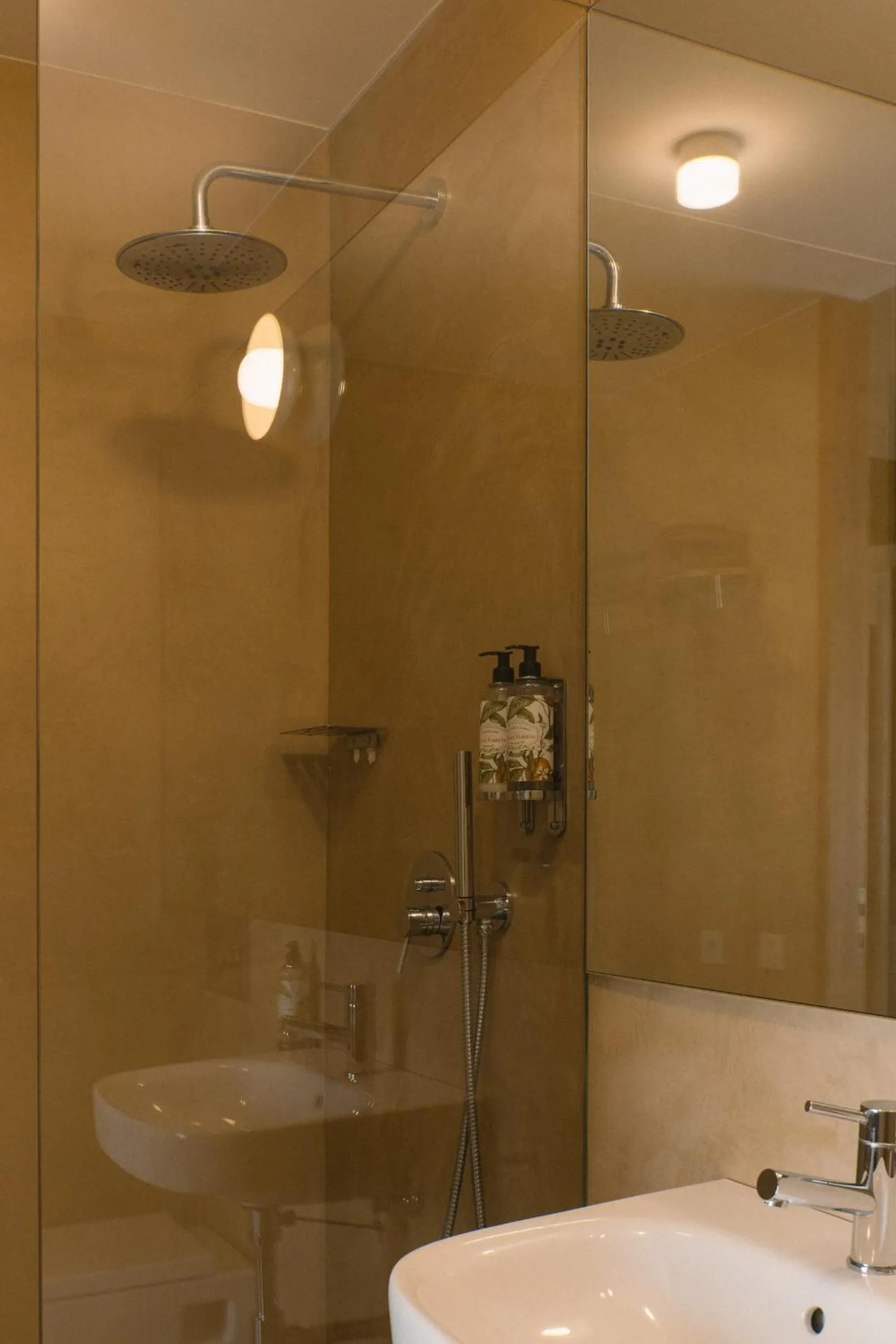 Bathroom in Outsite Porto Mouco