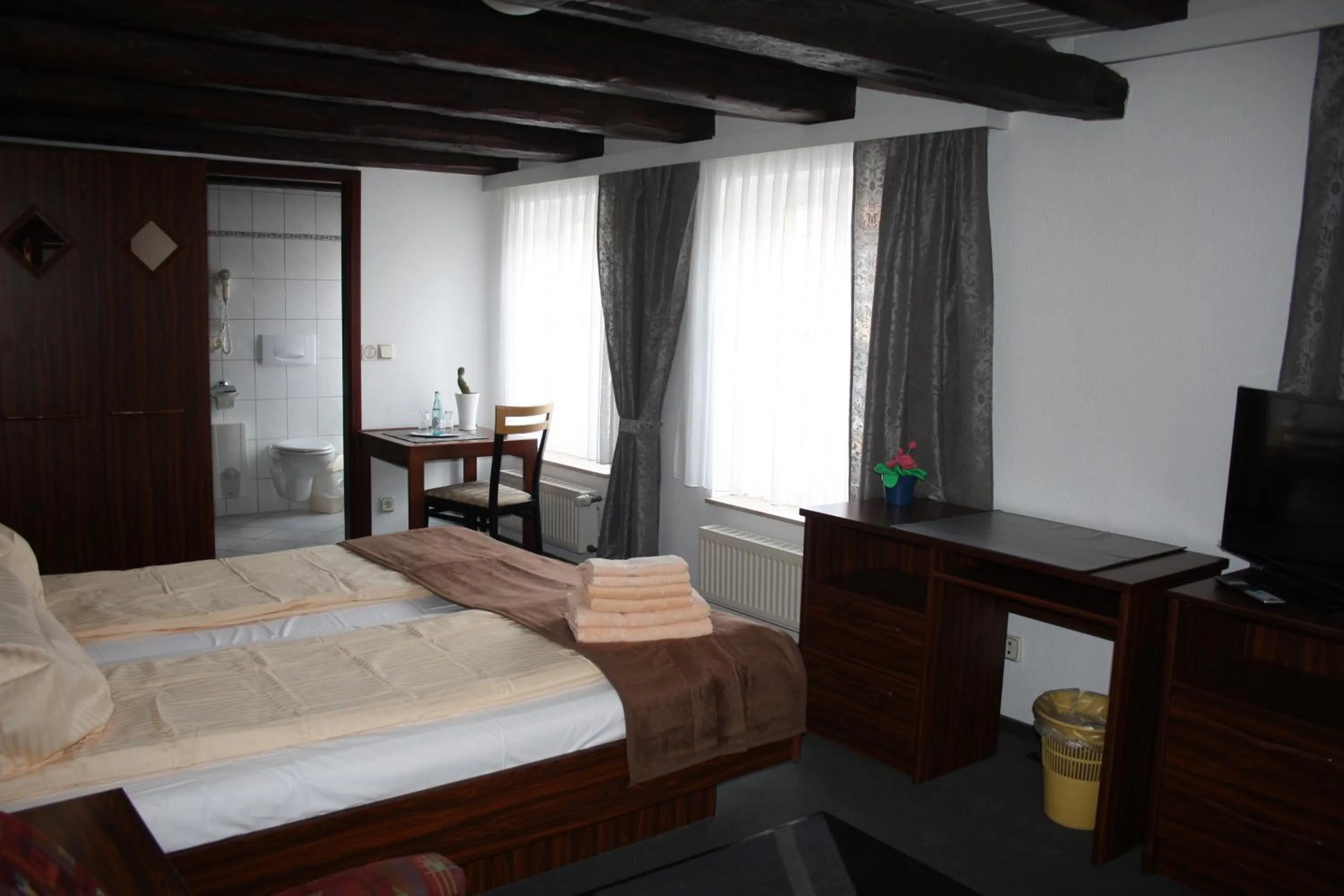 Bed in Hotel & Restaurant Aragwi