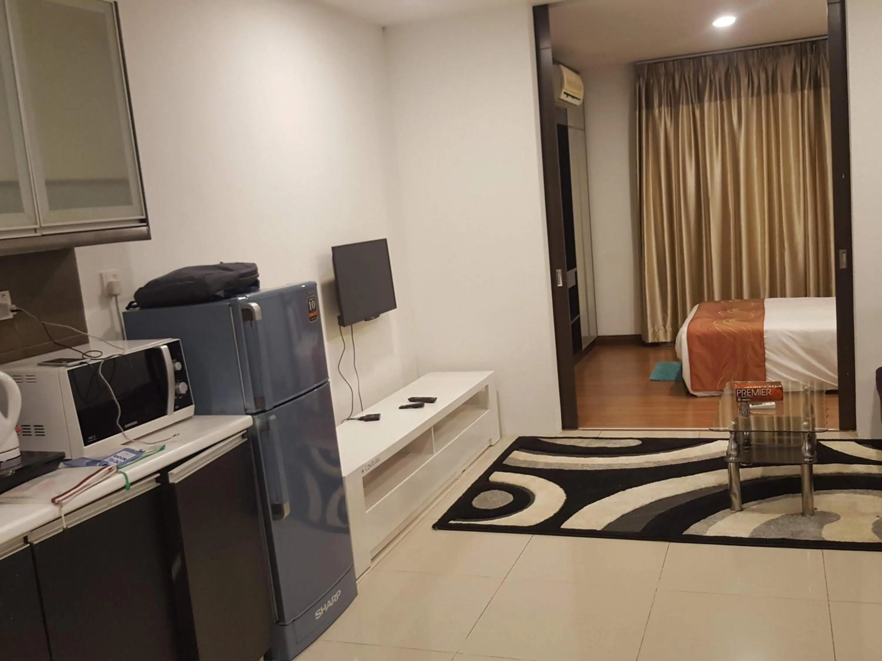 TV and multimedia in One Maxim Residence at Taragon