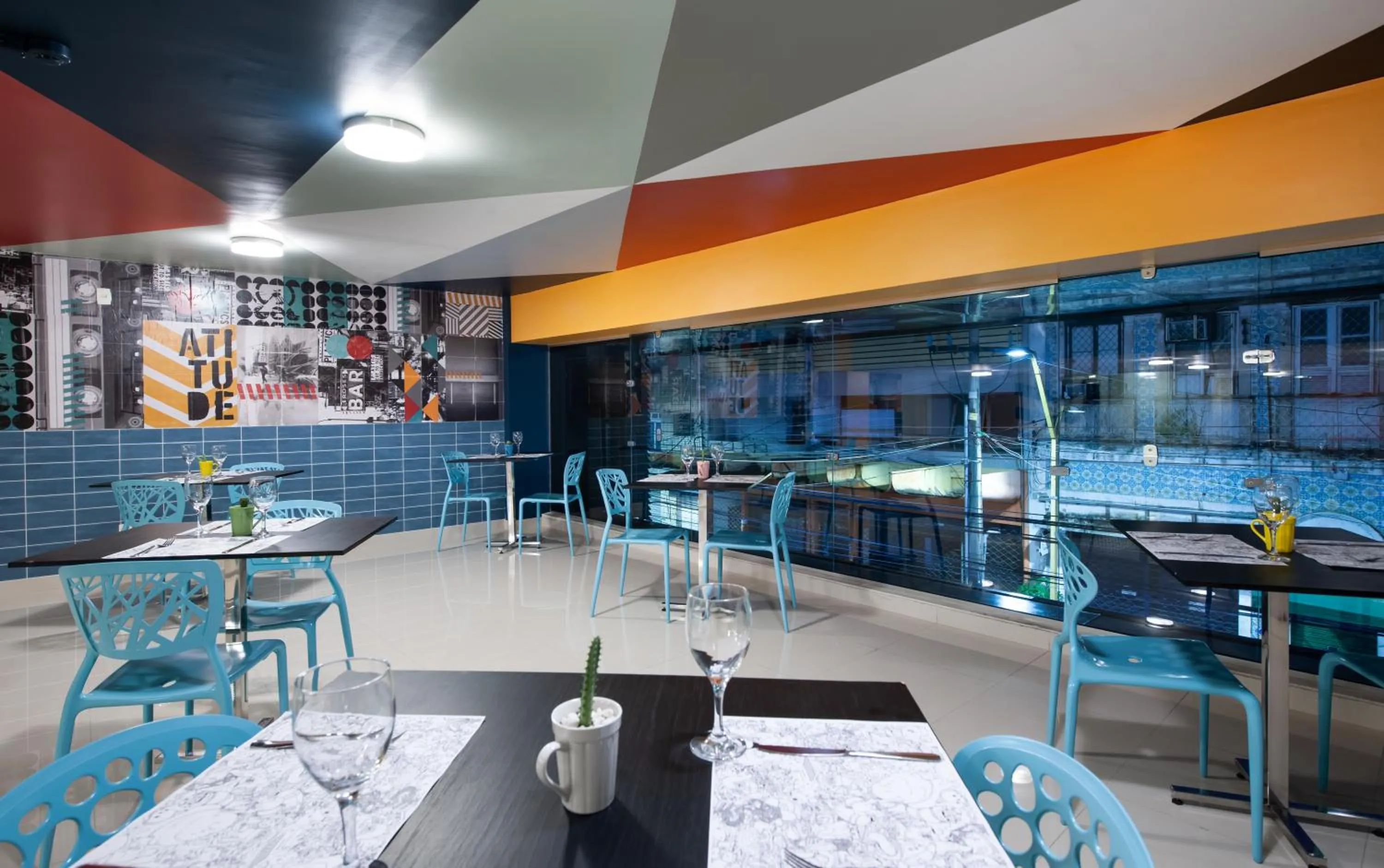 Restaurant/places to eat in Mural Living Hotel Manaus