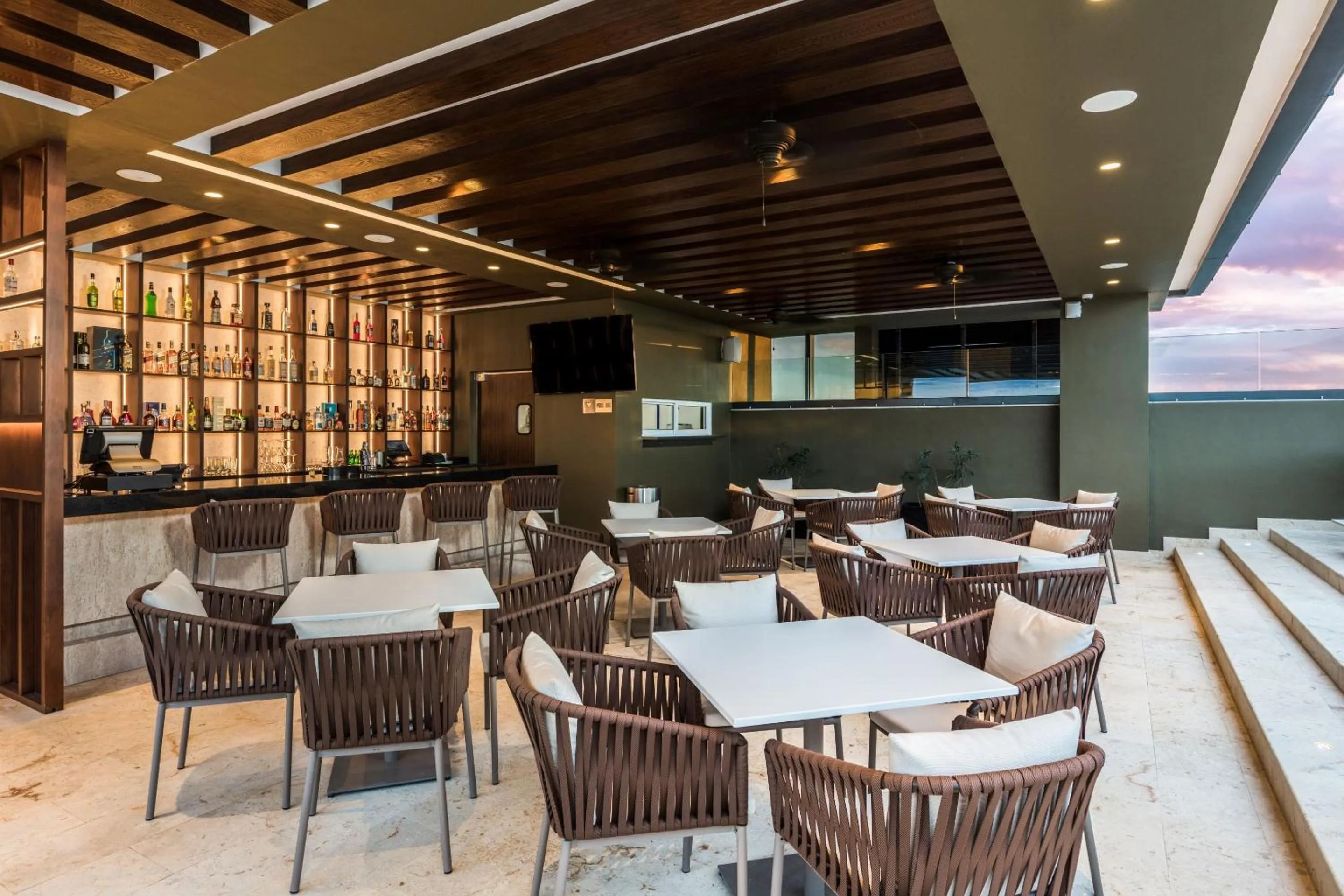 Lounge or bar in Camino Real Mérida