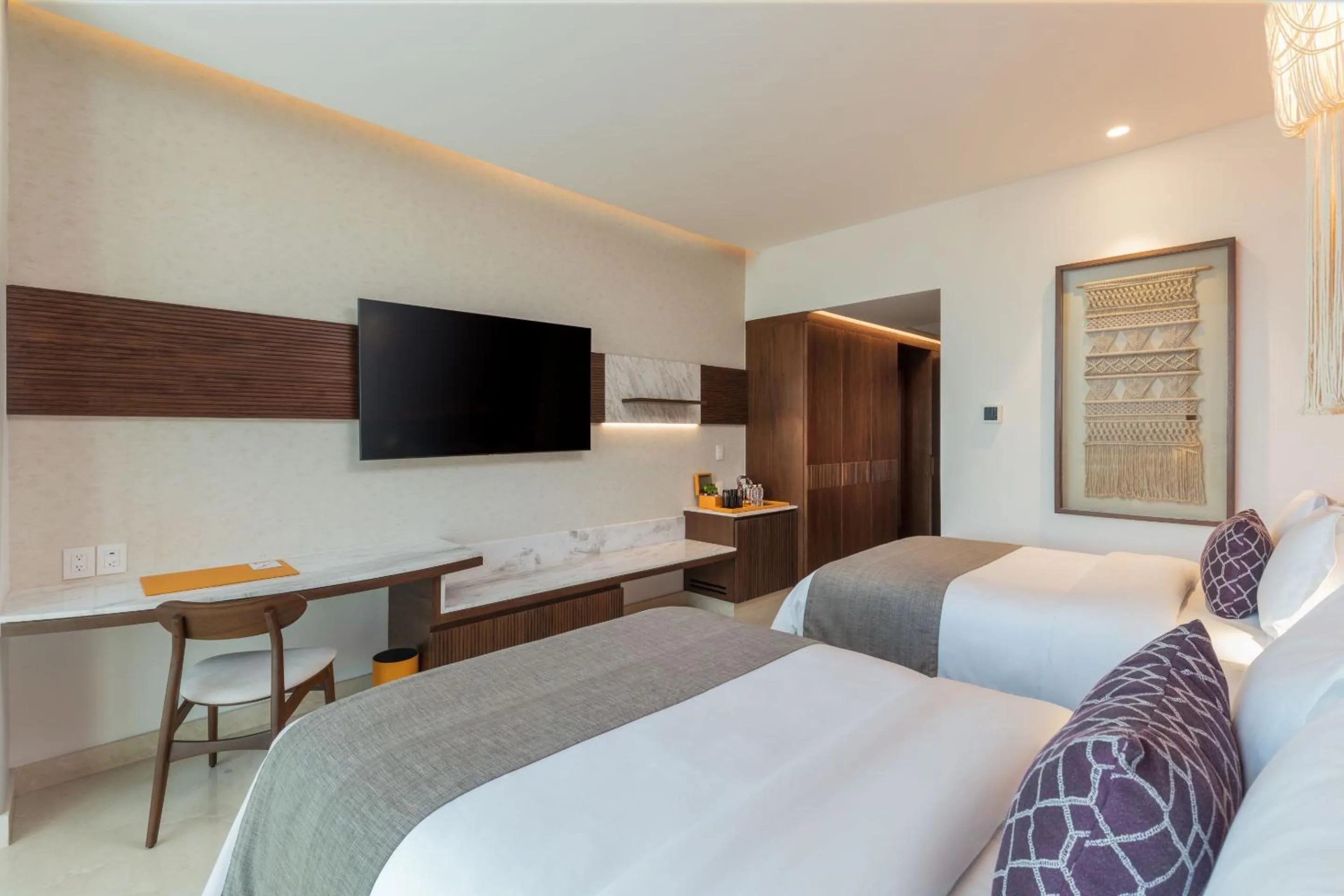 Photo of the whole room, Bed in Camino Real Mérida