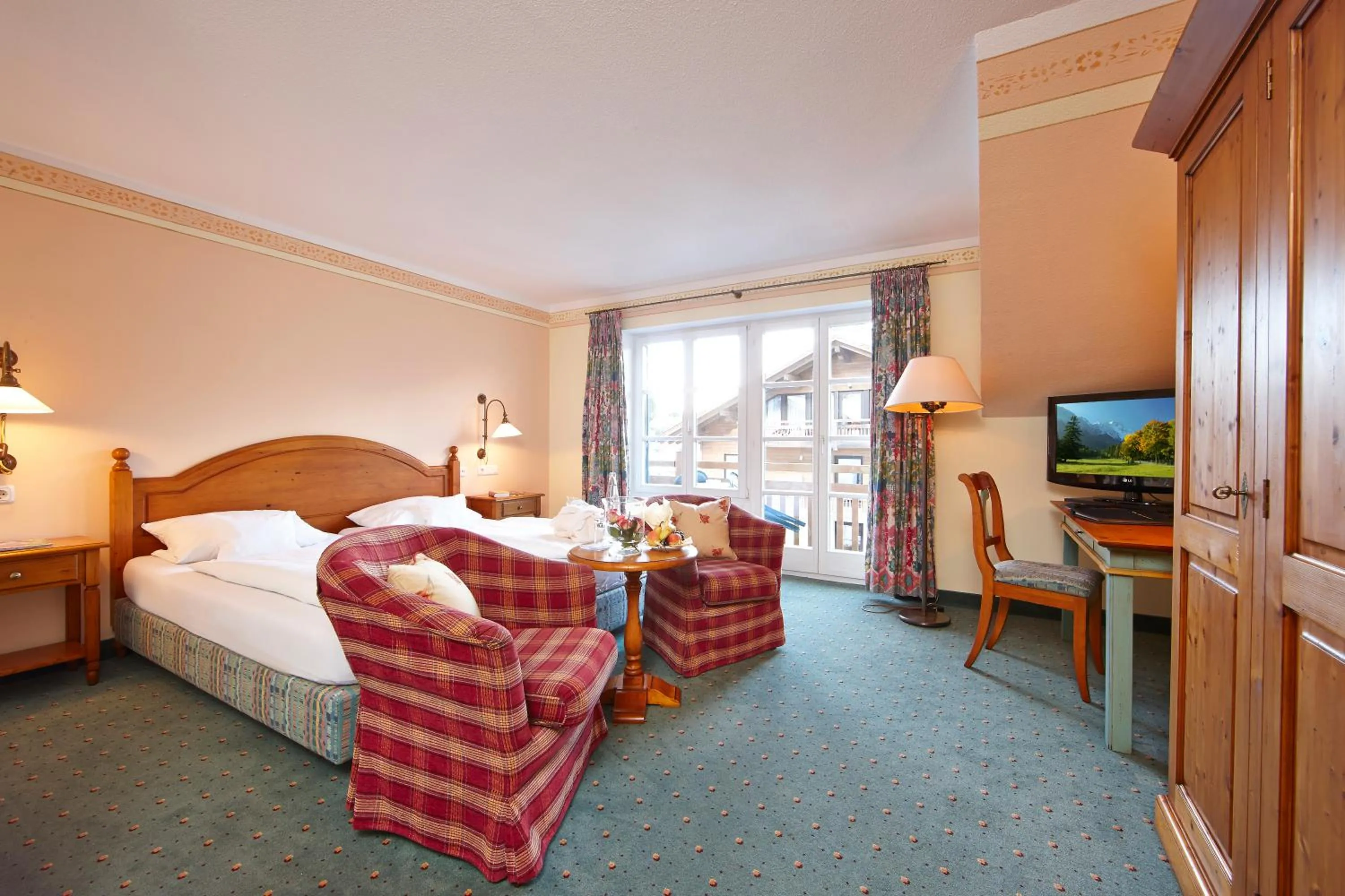 Photo of the whole room, Bed in Berghotel Hammersbach, Sure Hotel Collection by Best Western