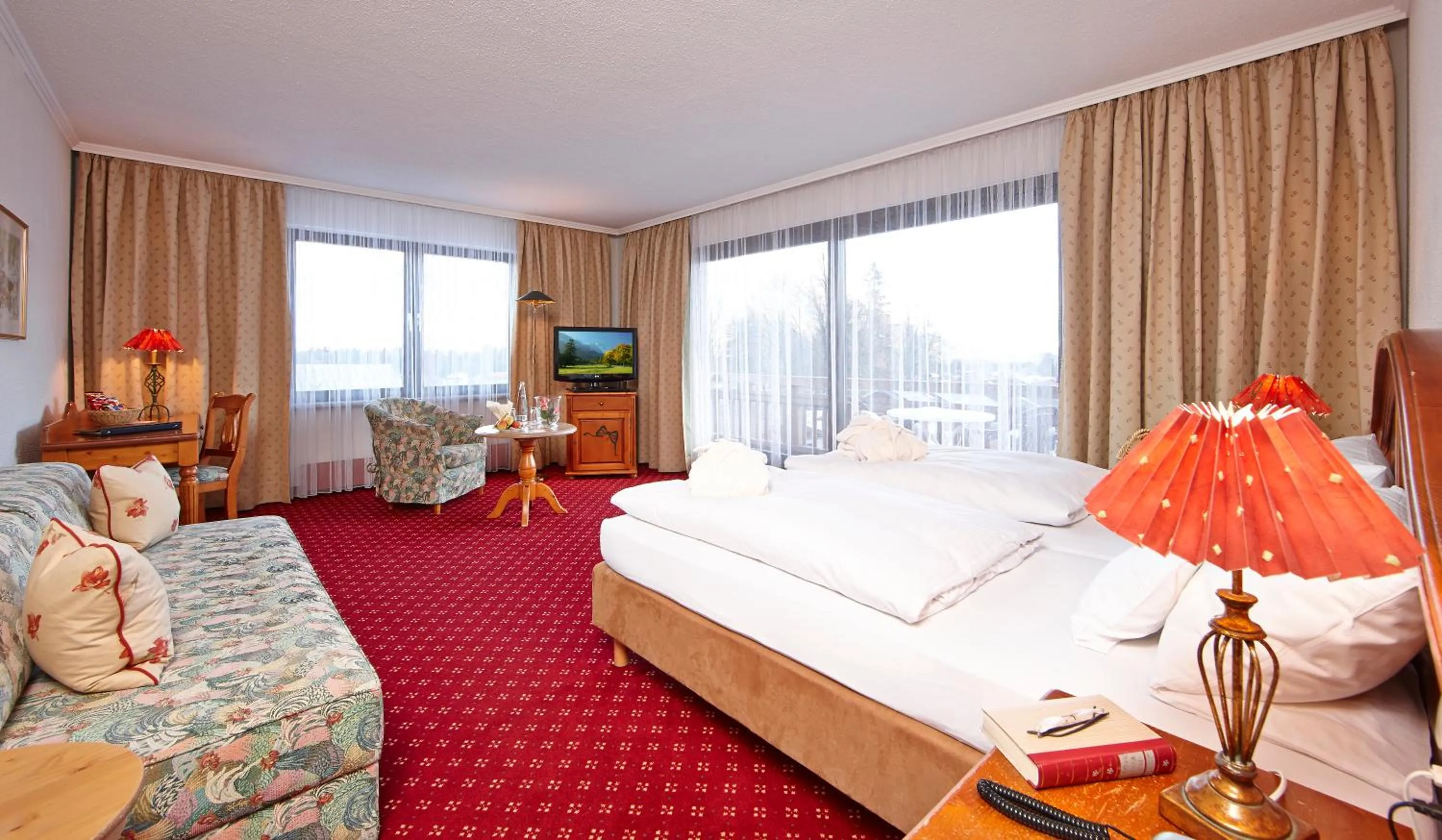 Photo of the whole room, Bed in Berghotel Hammersbach, Sure Hotel Collection by Best Western