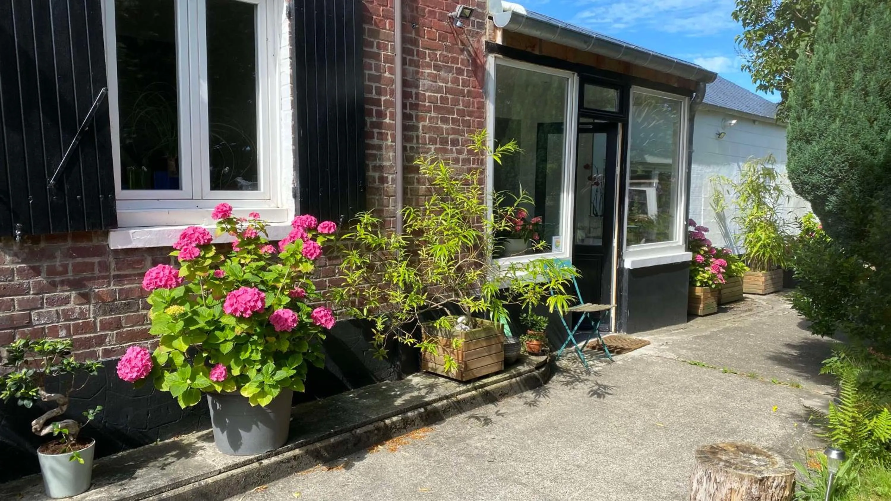 Property building in La Chambre Claire