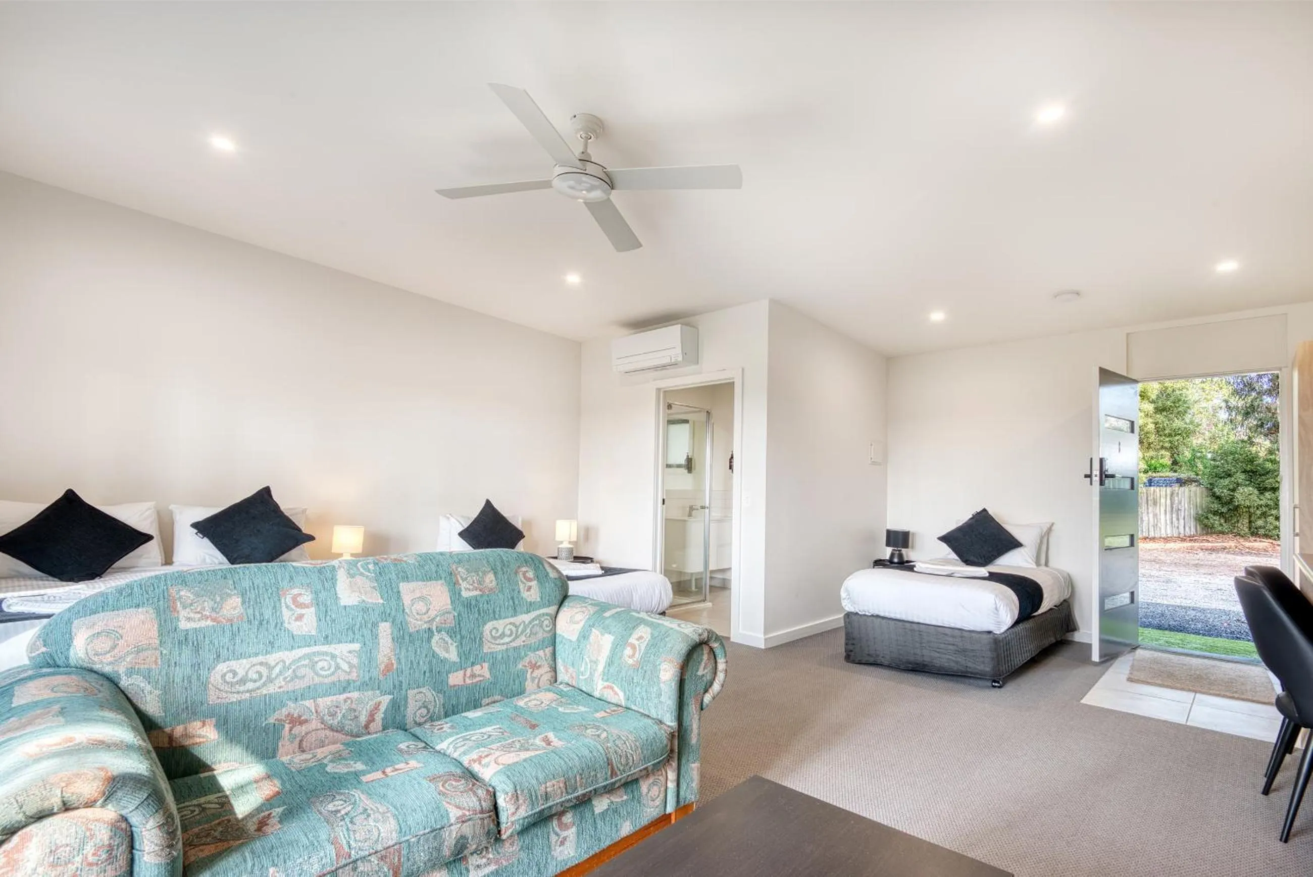 Bed in Inverloch Motel