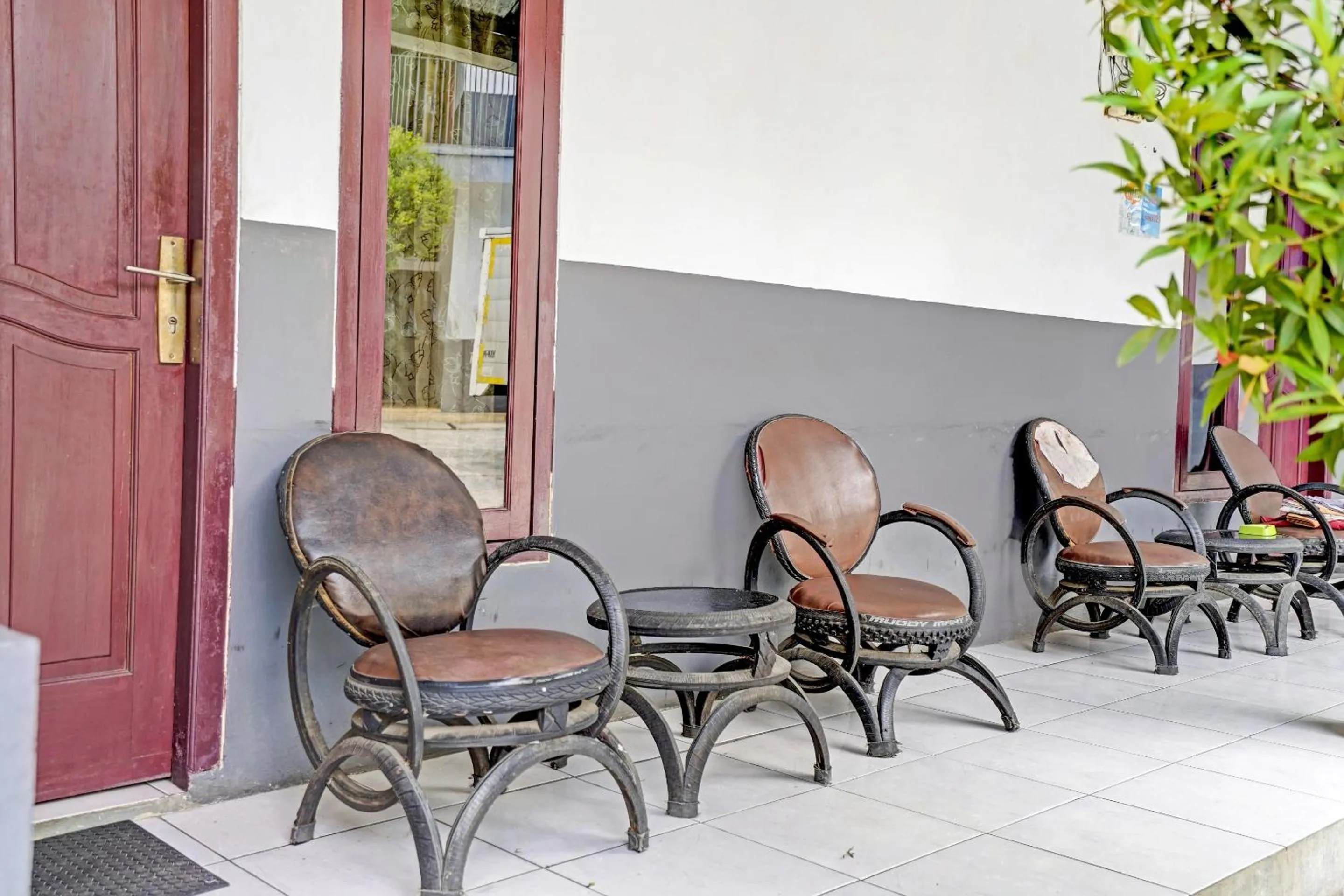 Lobby or reception in OYO 90405 Penginapan Sasti Kuningan