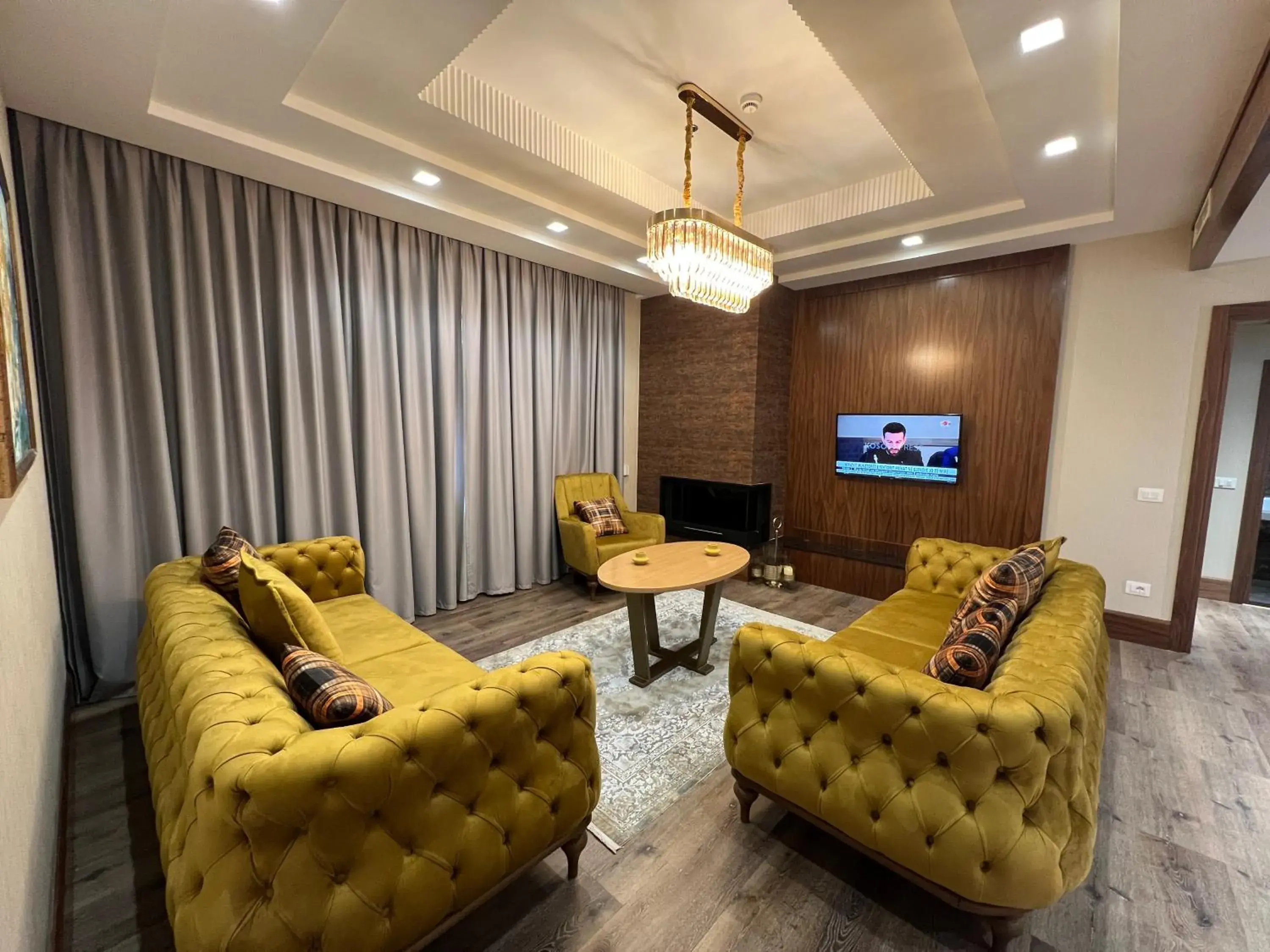 Executive Suite in Hotel Golden Palace Executive Suite in Hotel Golden Palace