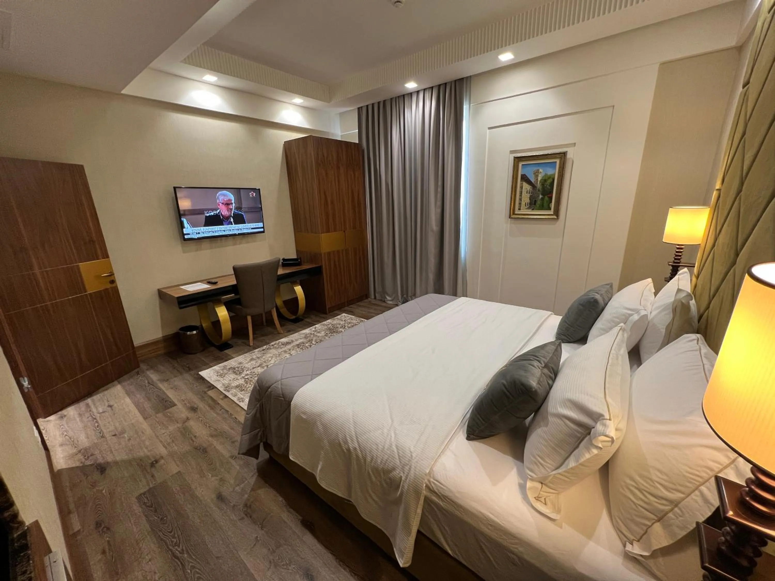 Photo of the whole room, Bed in Hotel Golden Palace