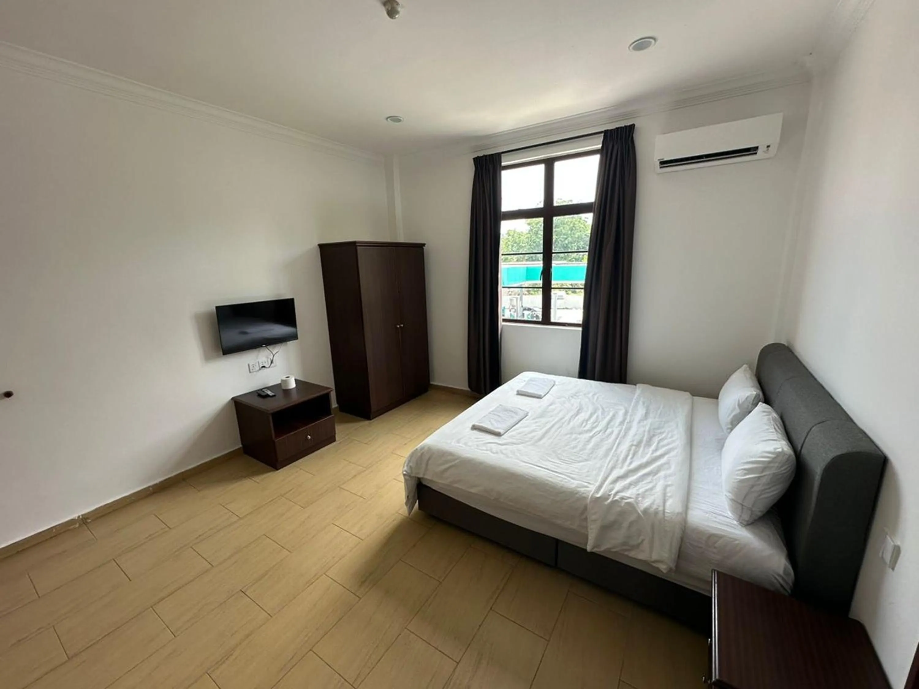 Bedroom, Bed in Glistar Hotel