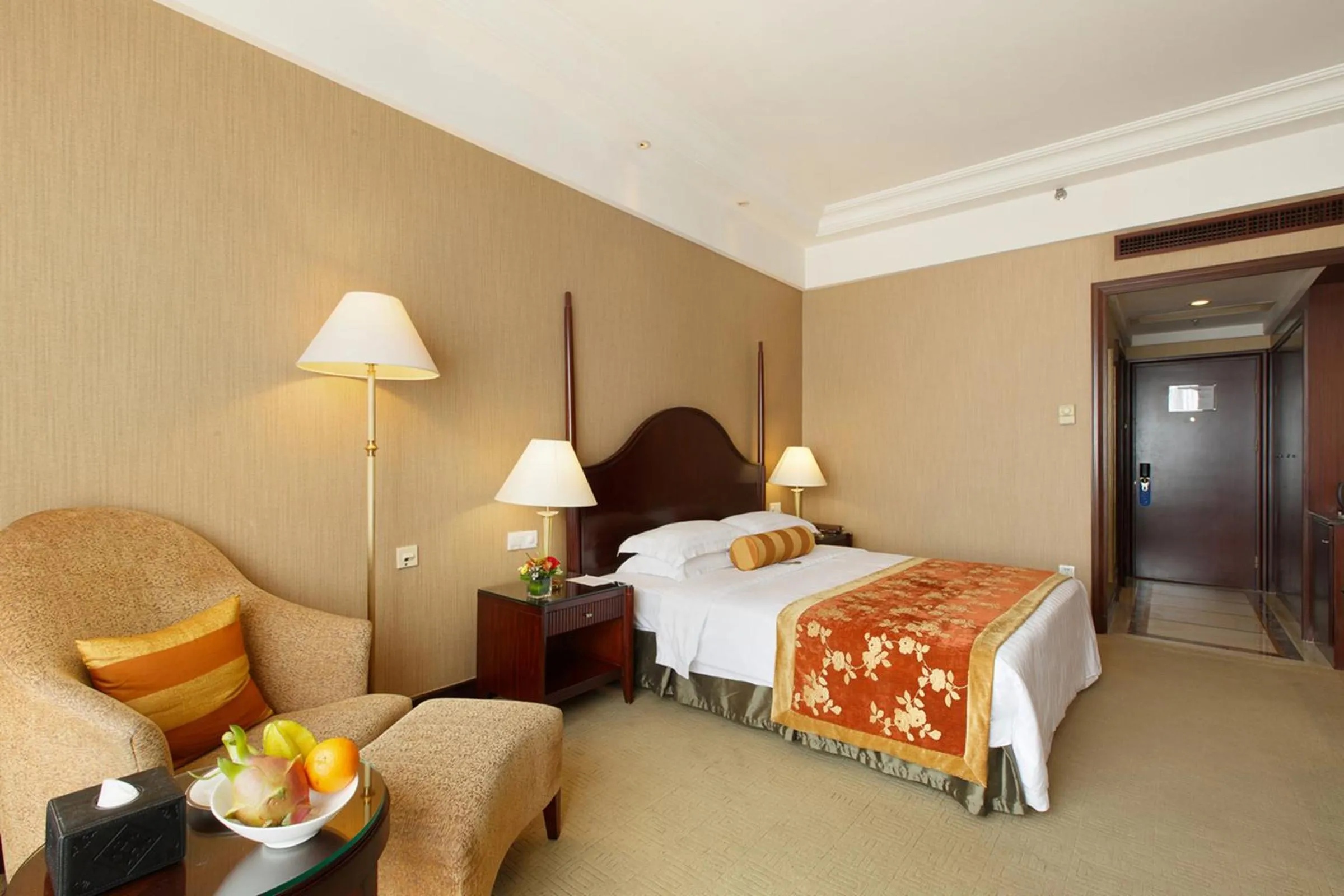 Photo of the whole room in Grand Royal Hotel