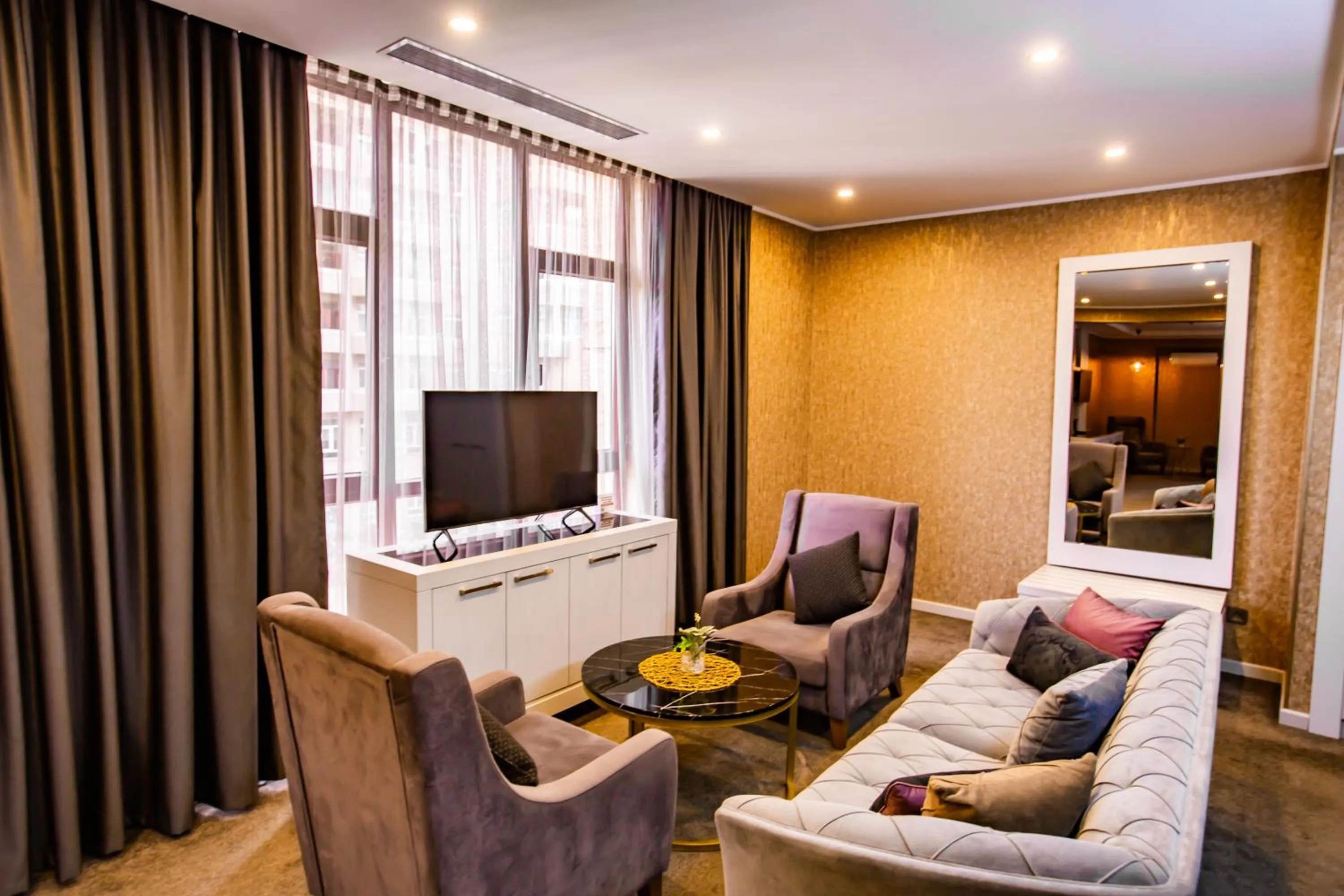 Communal lounge/ TV room in Premium Park Hotel