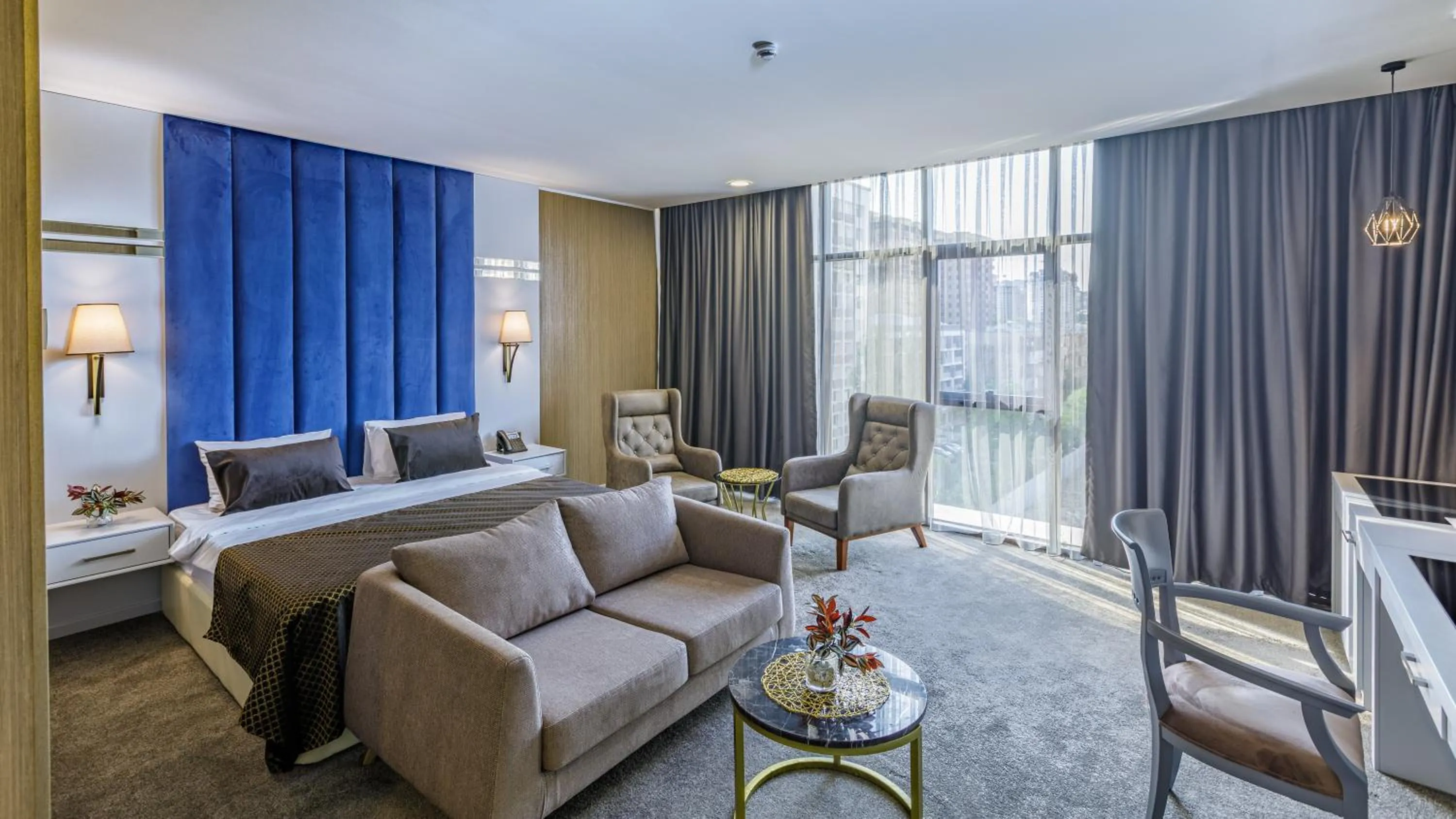 Bed in Premium Park Hotel