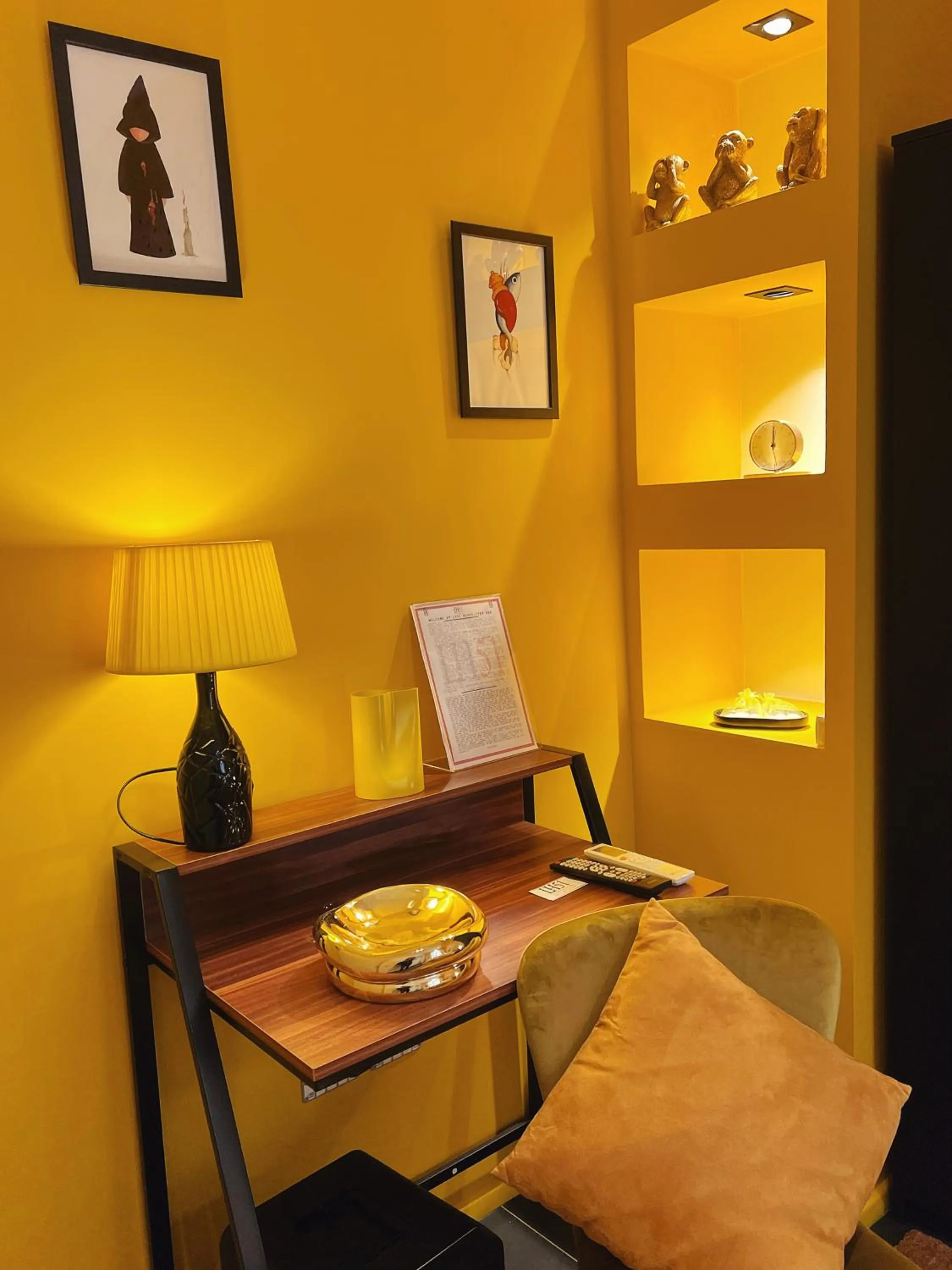 Bedroom in LH51 Rooms