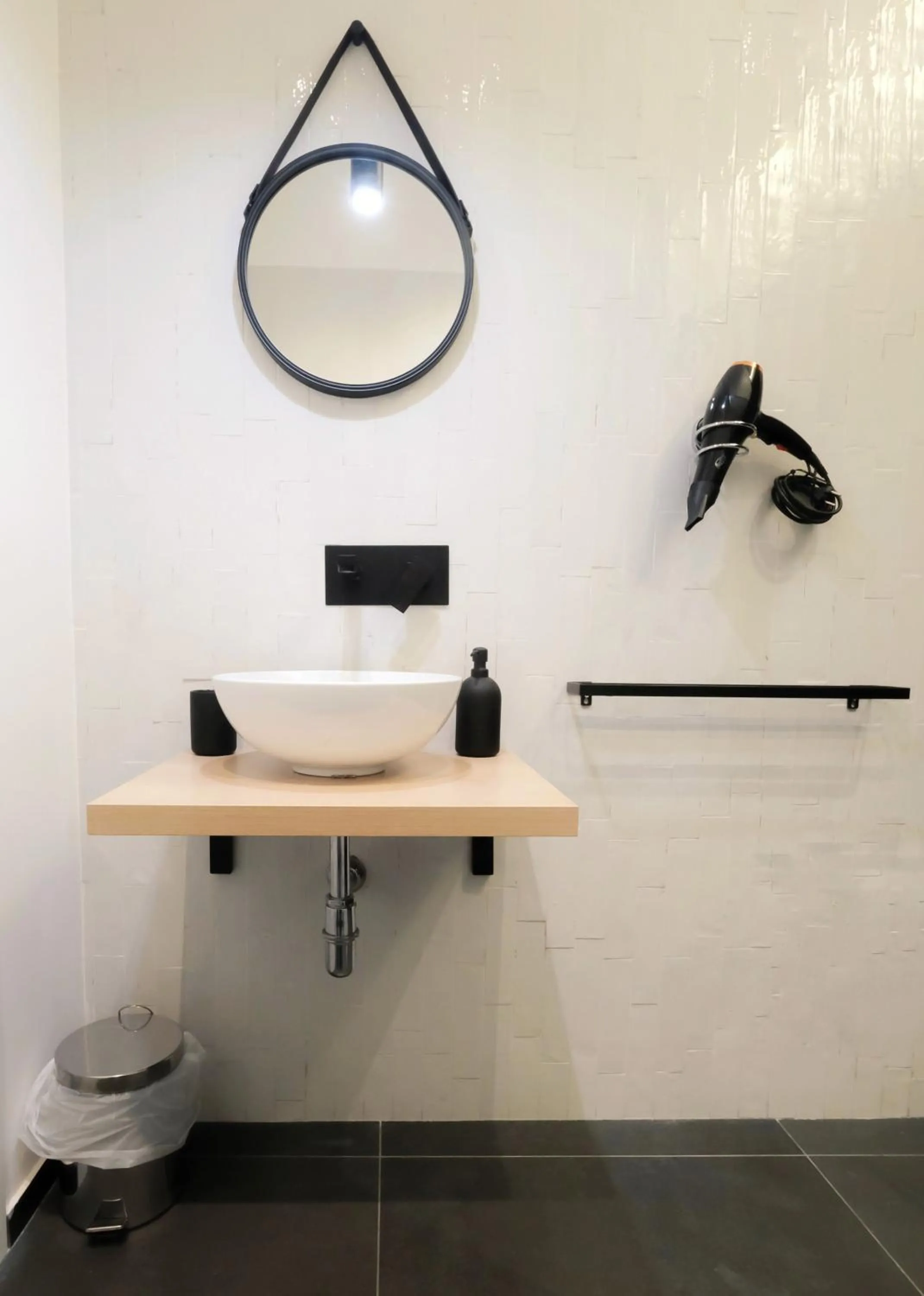 Bathroom in LH51 Rooms