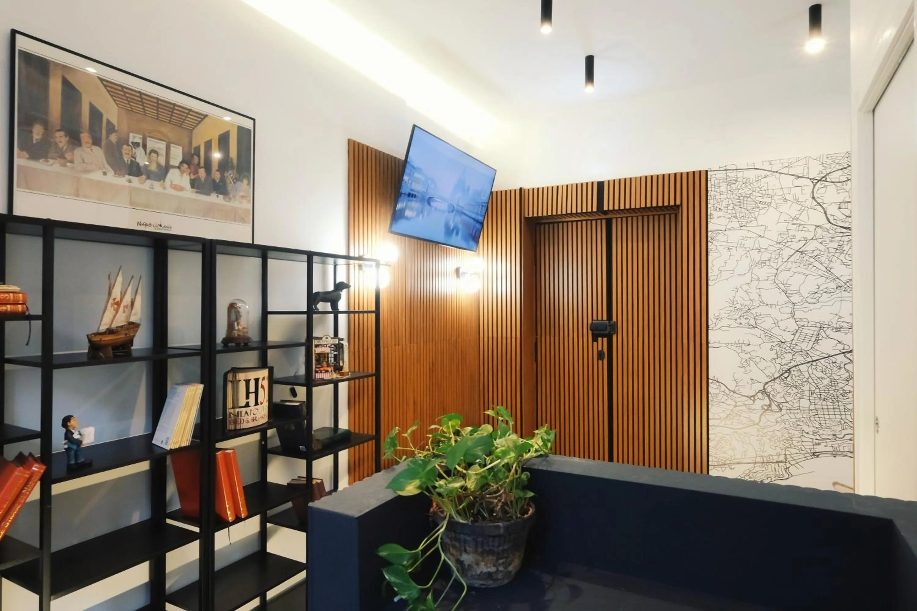 Lobby or reception in LH51 Rooms