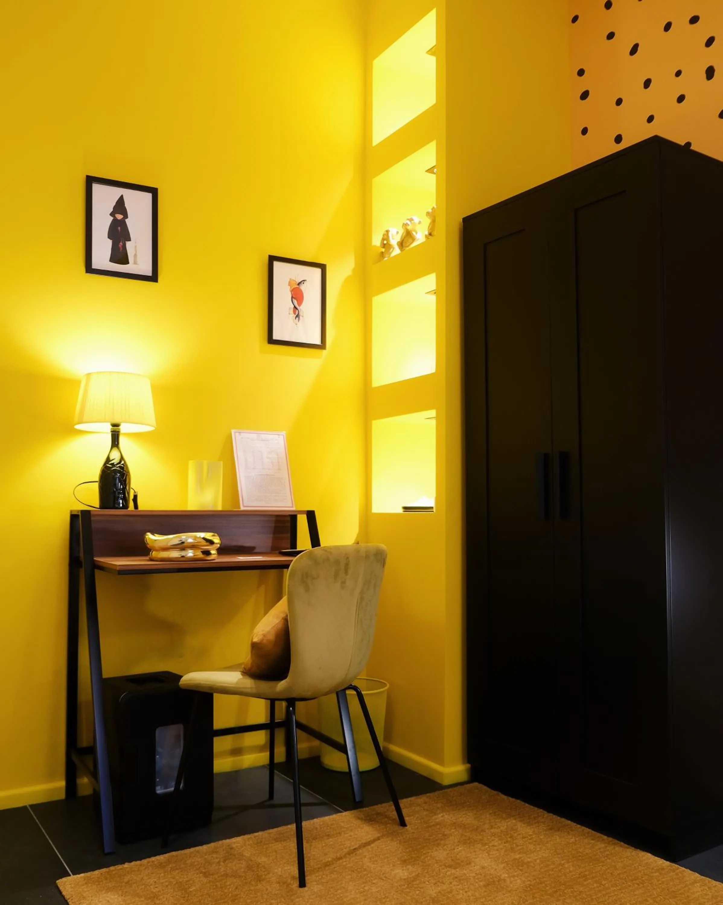 Bedroom in LH51 Rooms