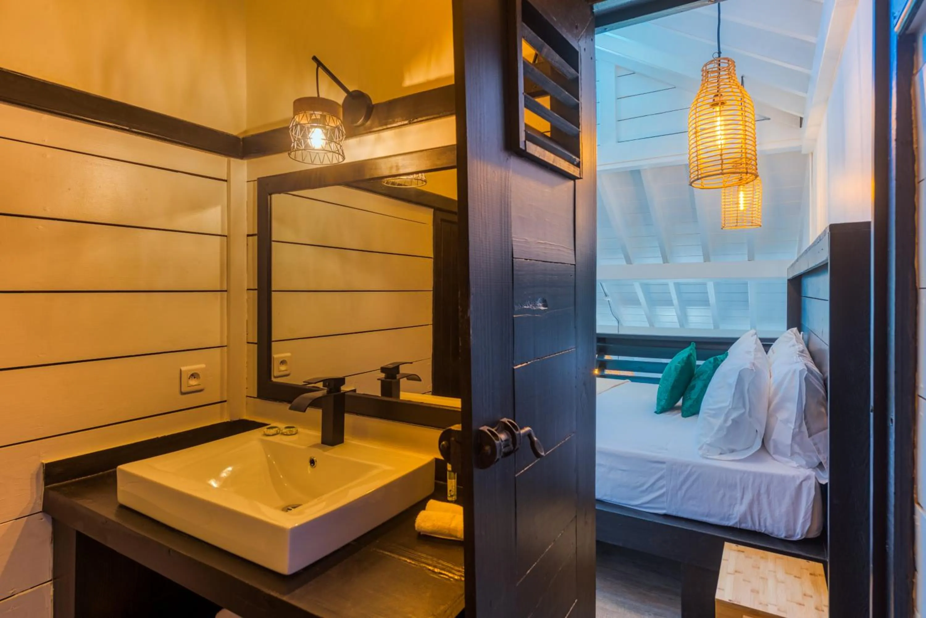 Shower, Bed in Love Boutique Hotel