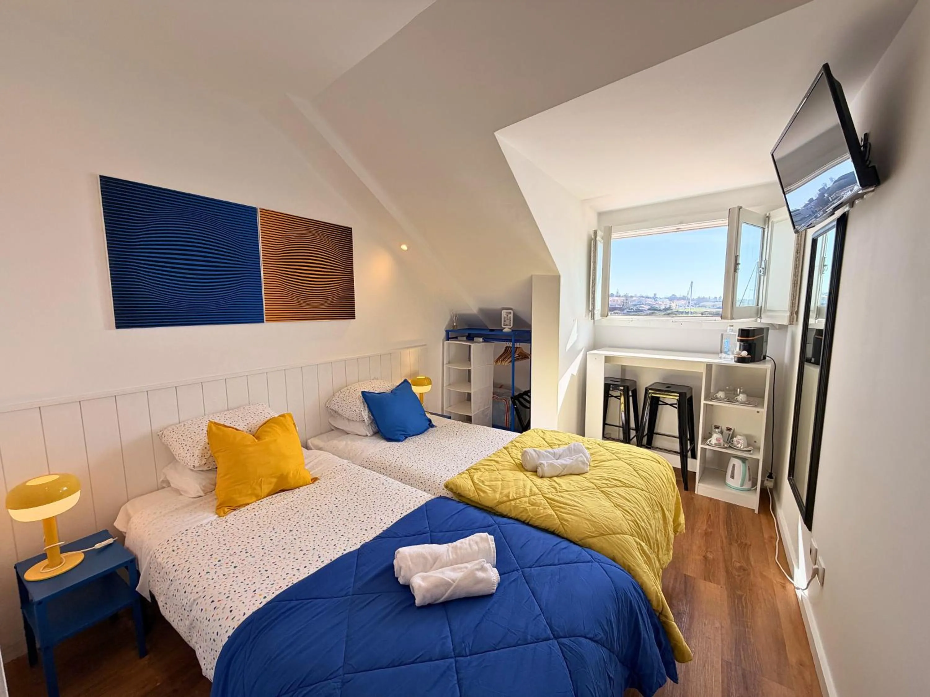 Twin Room with View in Naval Guest House