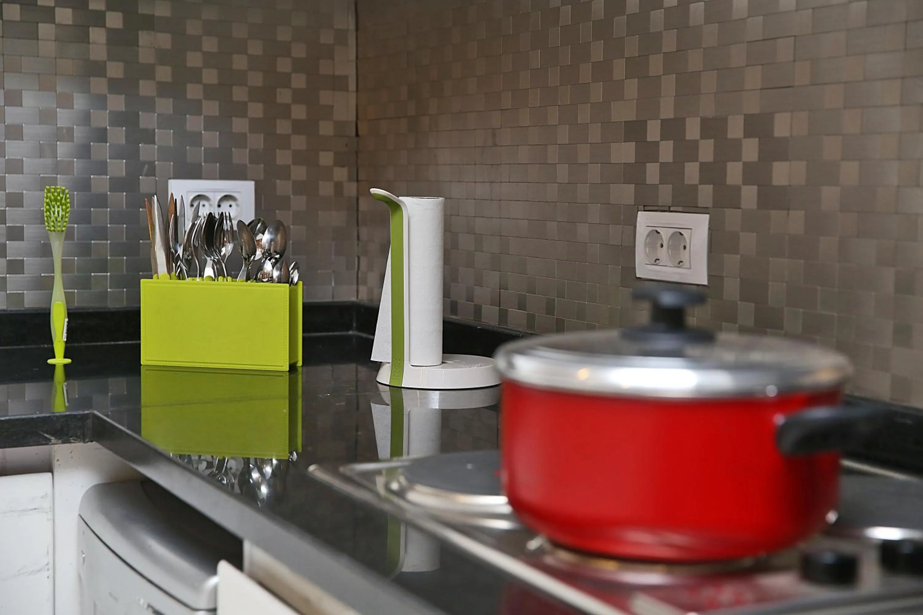 Kitchen or kitchenette in AlAshrafia Smart Residence