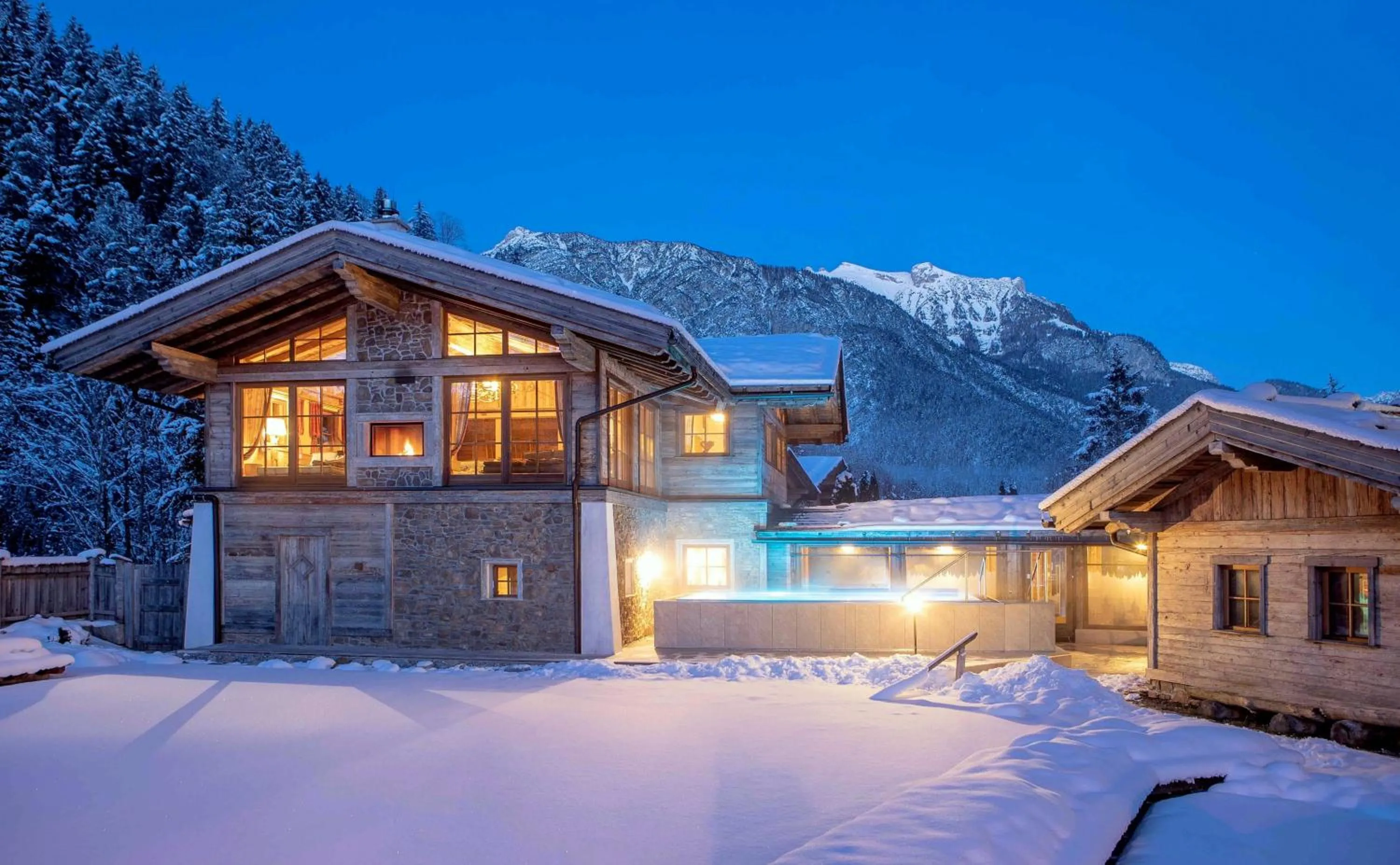 Property building in Verwöhnhotel Kristall