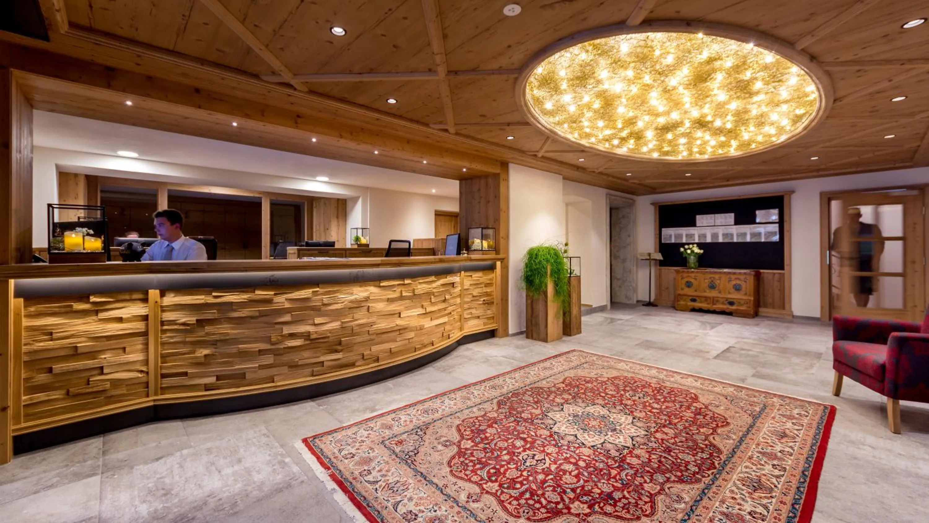 Lobby or reception in Verwöhnhotel Kristall