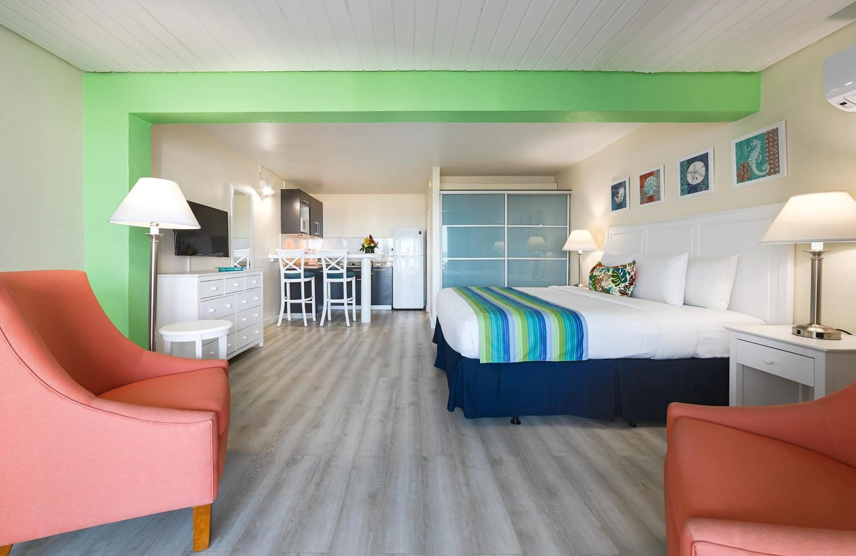 Bedroom, Bed in La Vista Resort