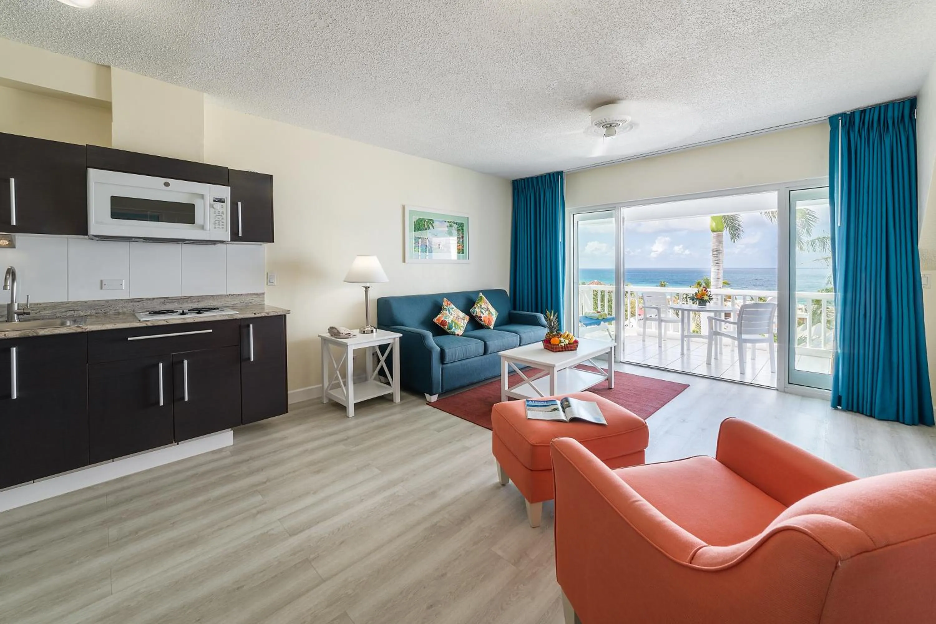 Kitchen or kitchenette in La Vista Resort