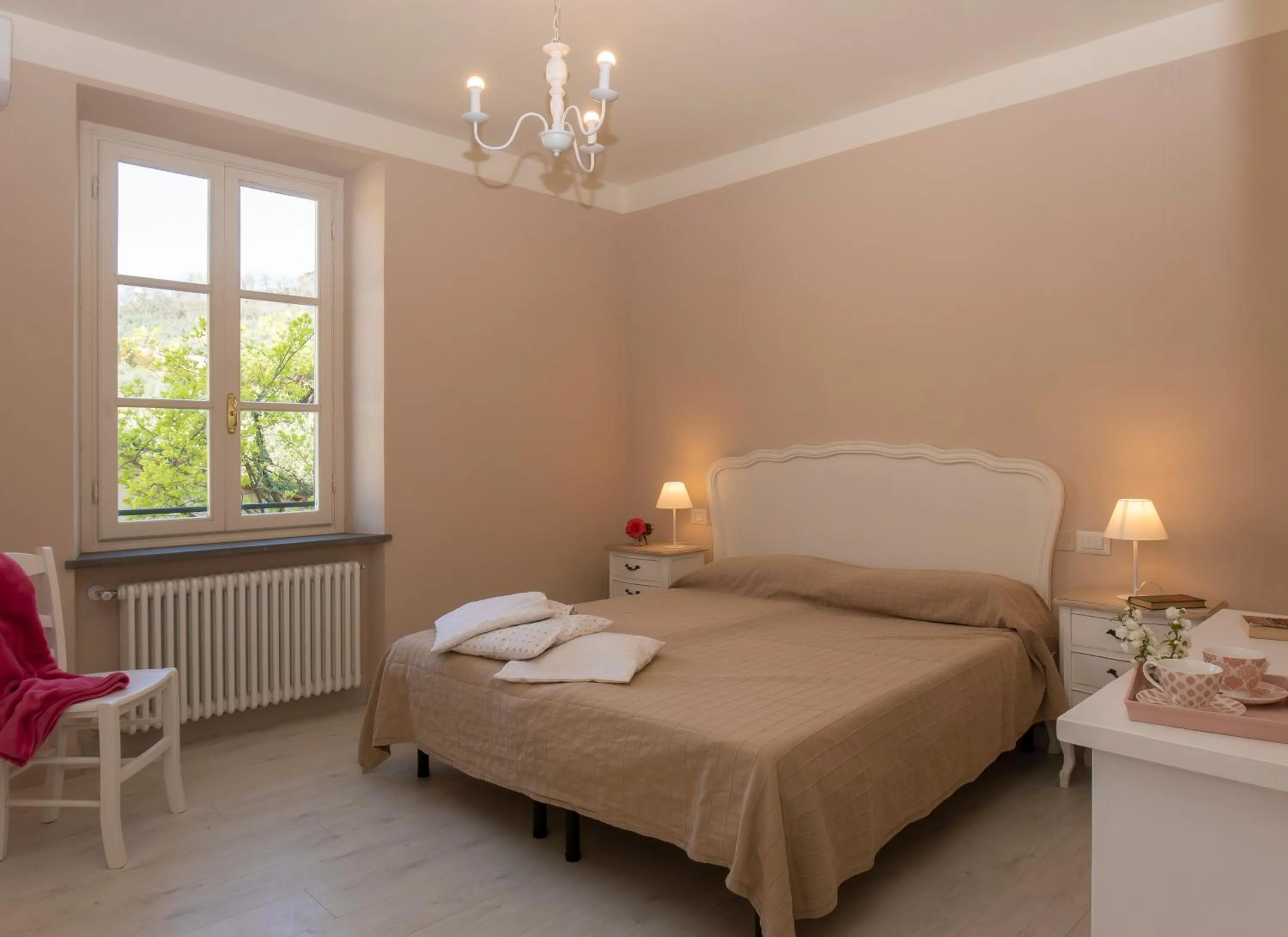 Bedroom, Bed in Garden Relays Villa Rosy
