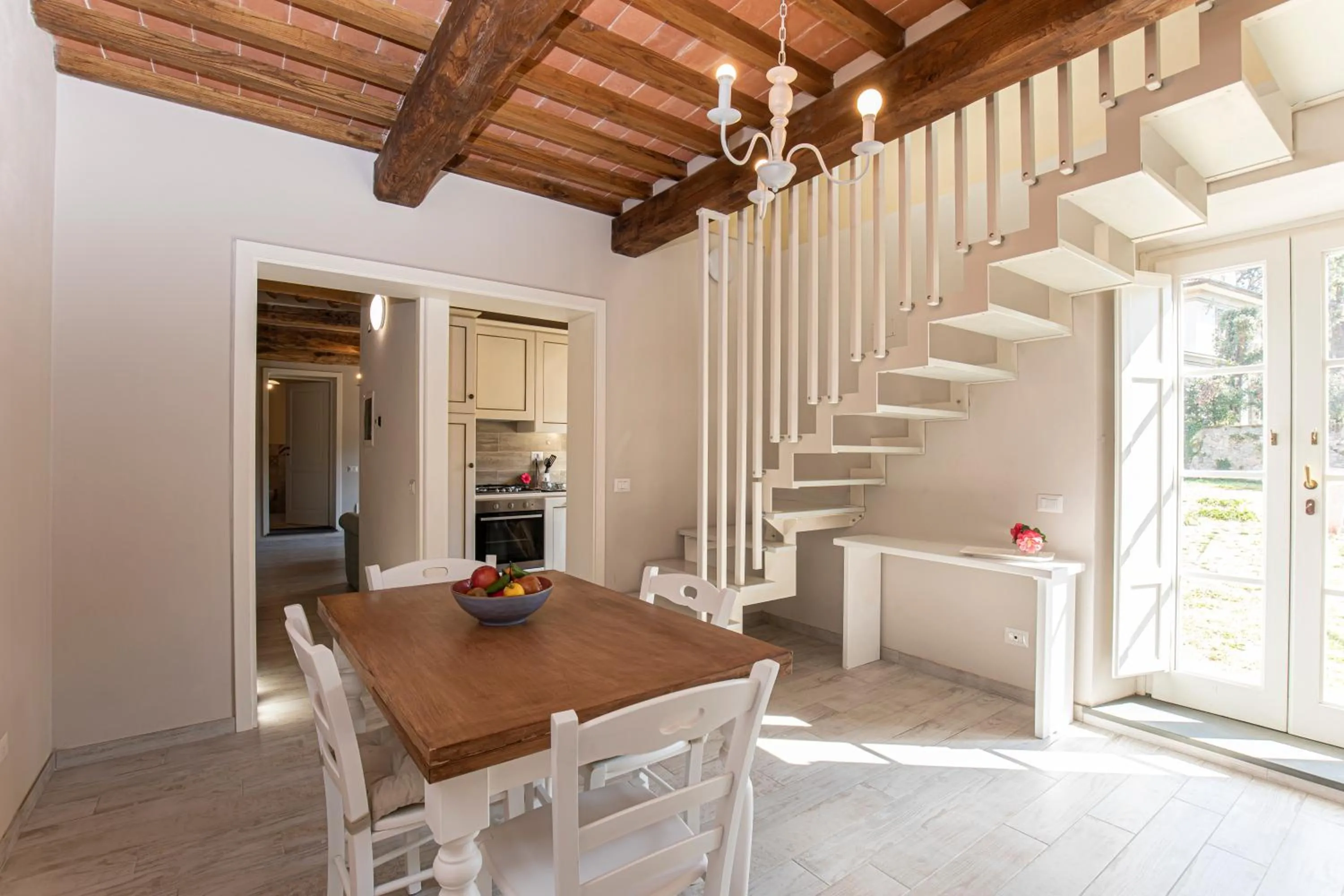 Dining area in Garden Relays Villa Rosy