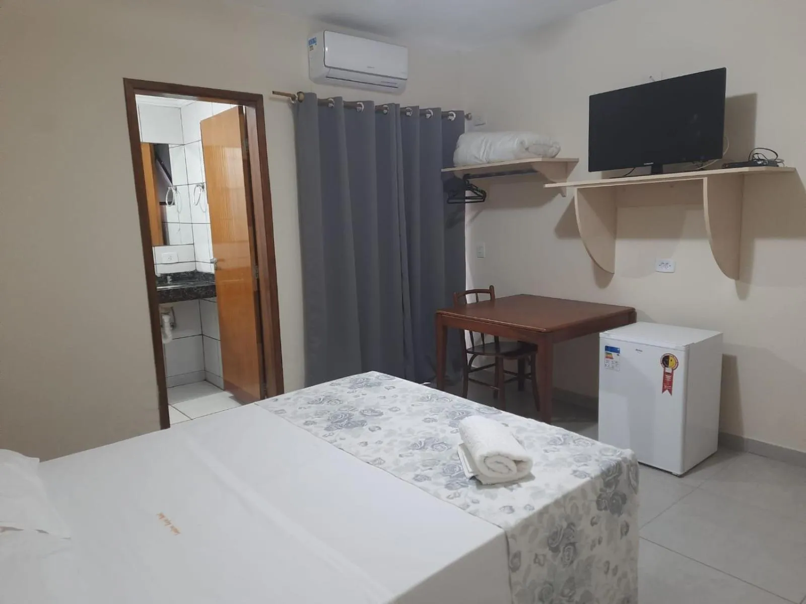 Bed in Londres Royal Hotel