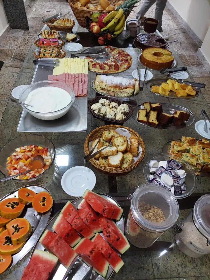 Breakfast in Londres Royal Hotel