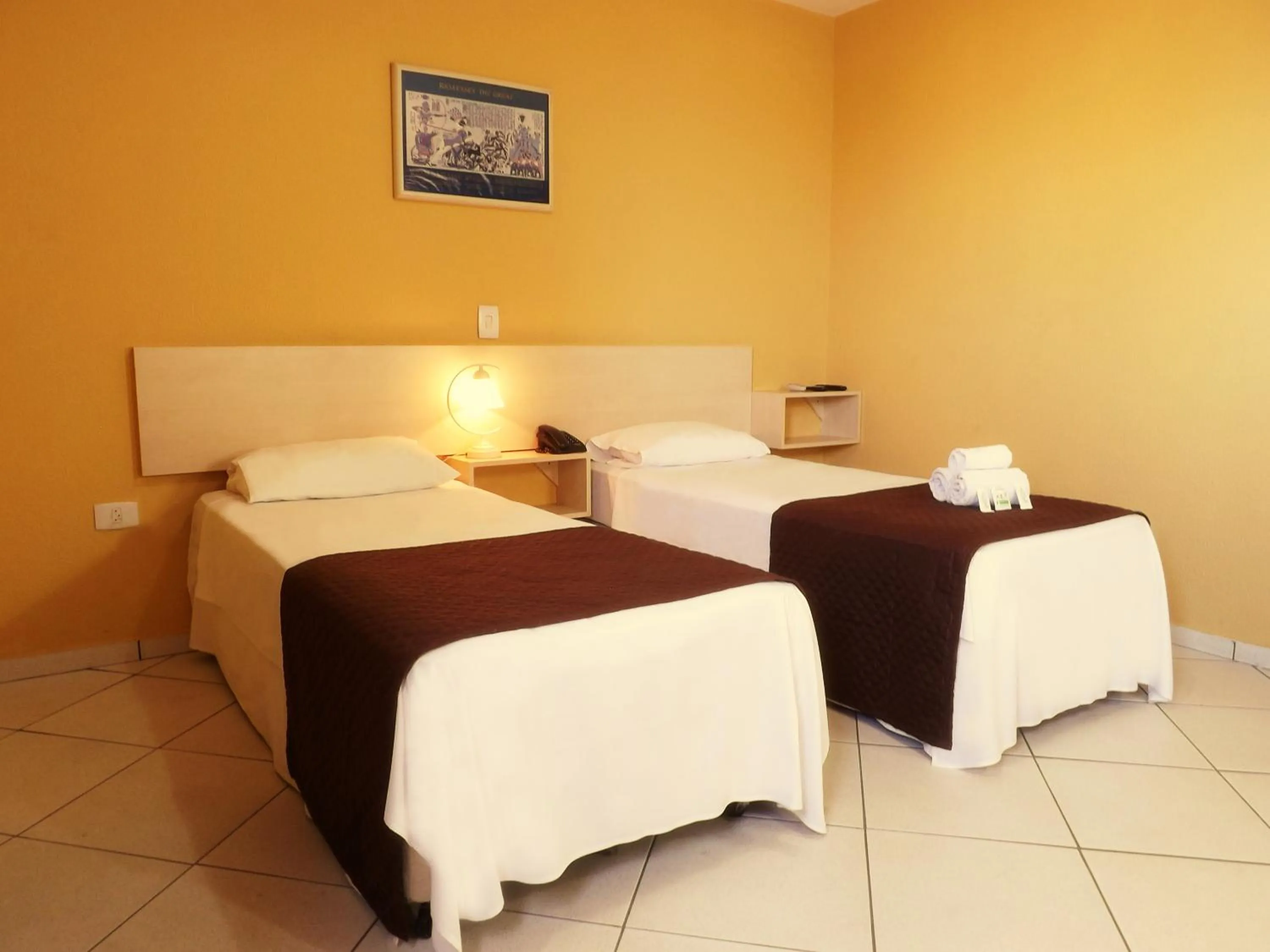 Bed in Londres Royal Hotel