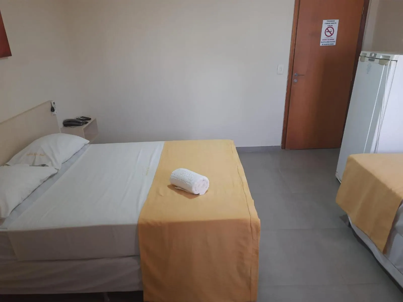 Bed in Londres Royal Hotel