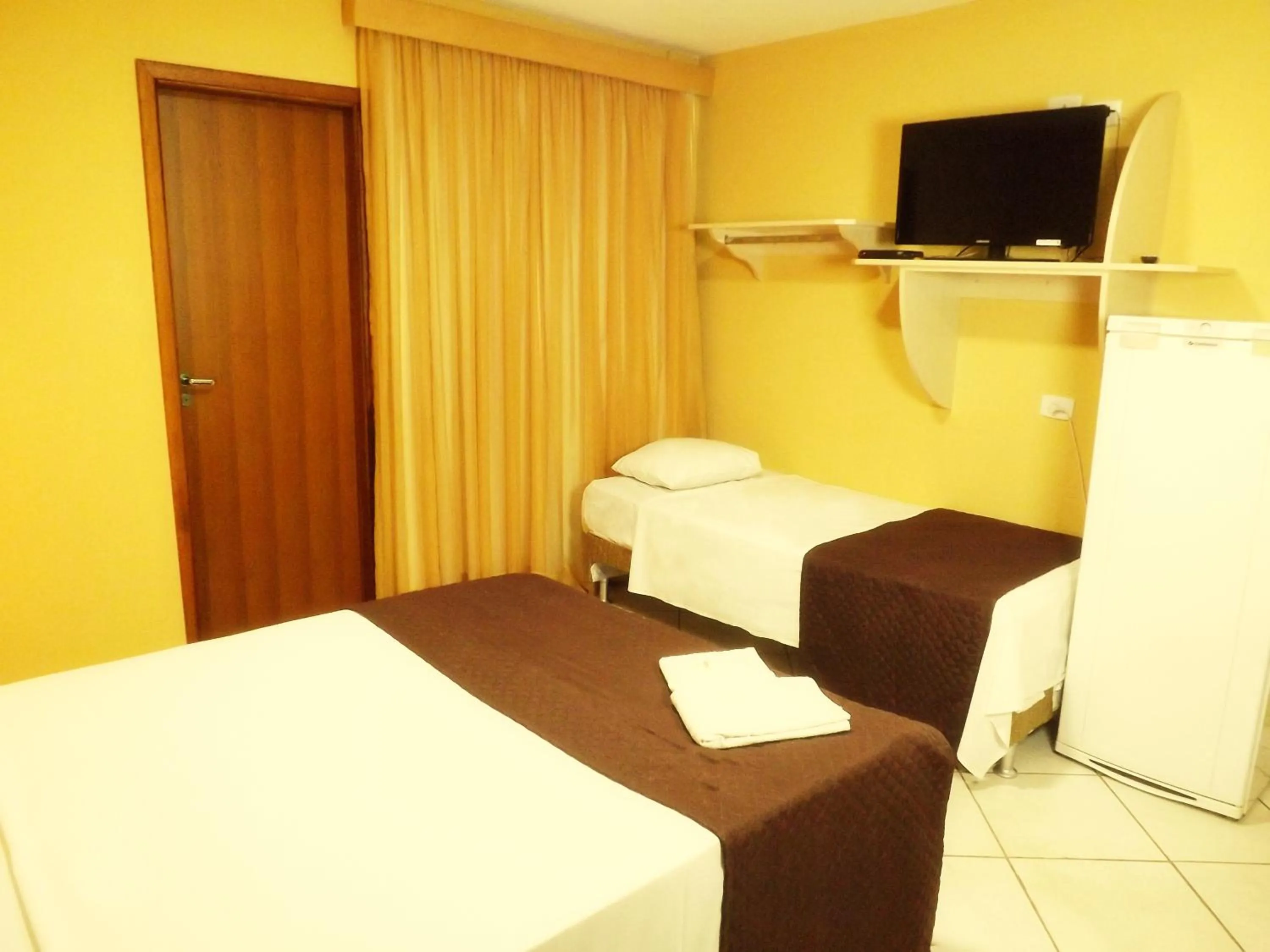 Bed in Londres Royal Hotel