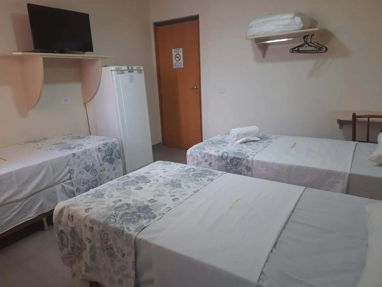 Bed in Londres Royal Hotel