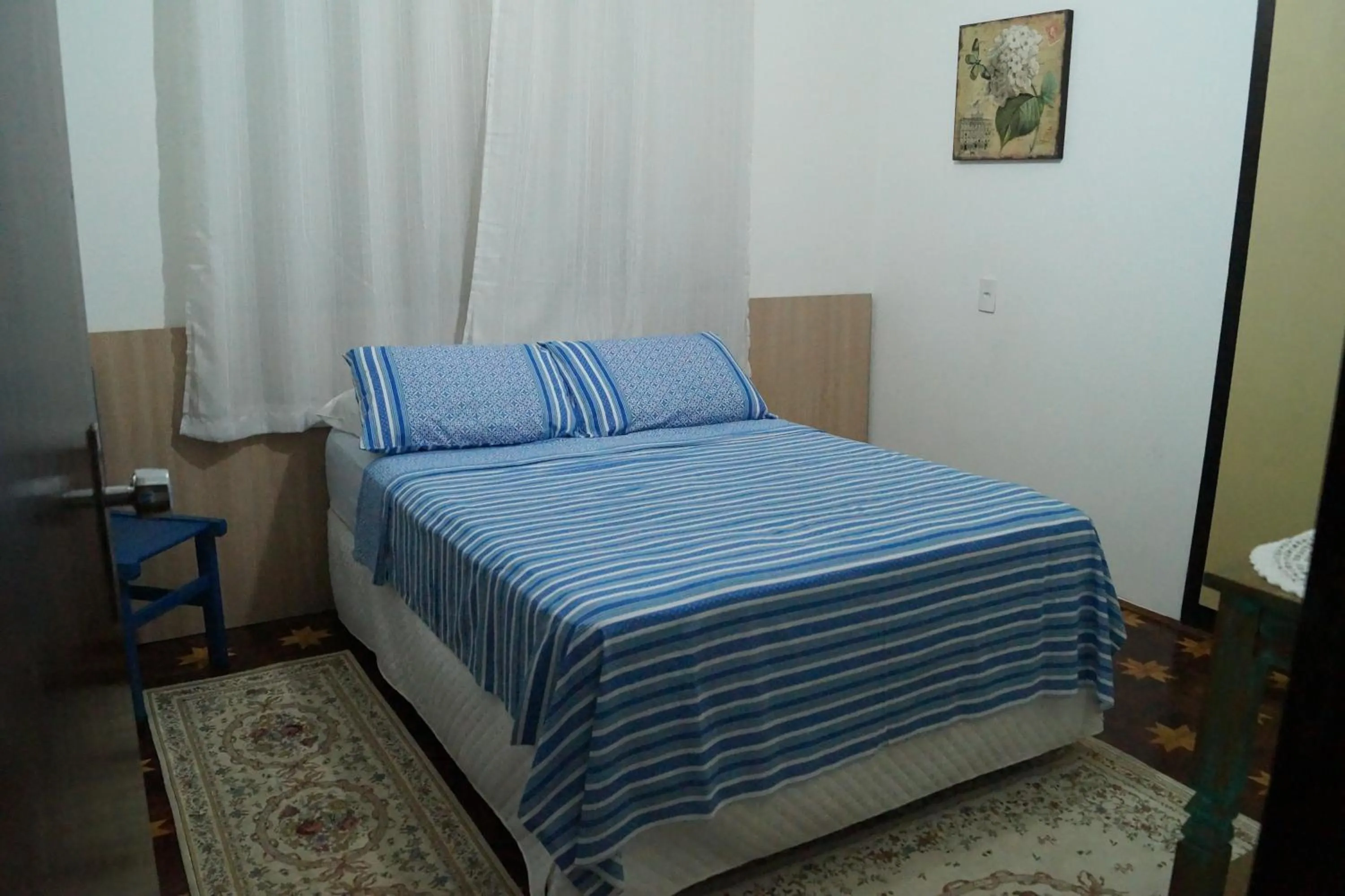 Shower, Bed in Ipê Rosa Hotel