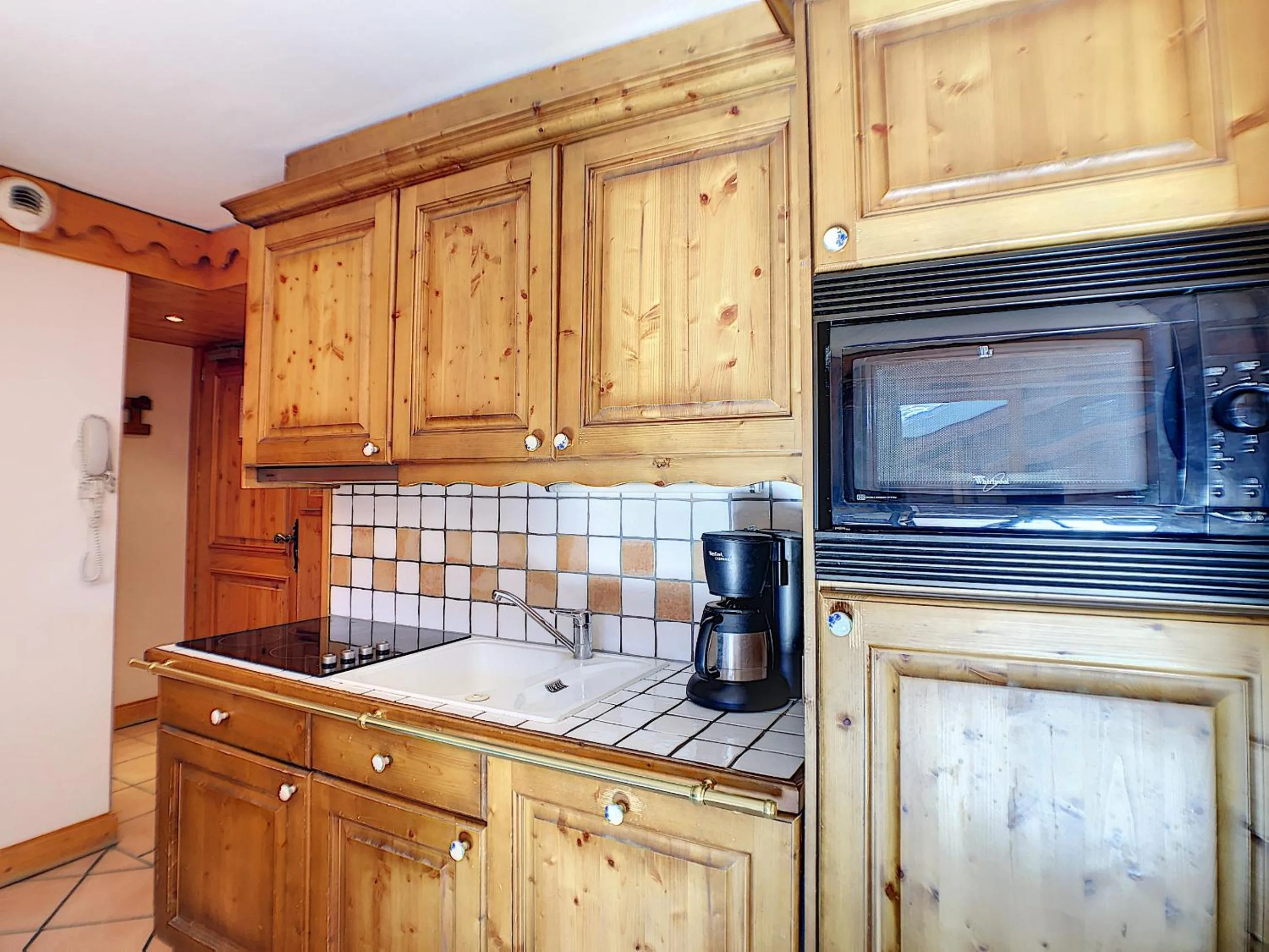 Kitchen or kitchenette in Les Alpages de Reberty