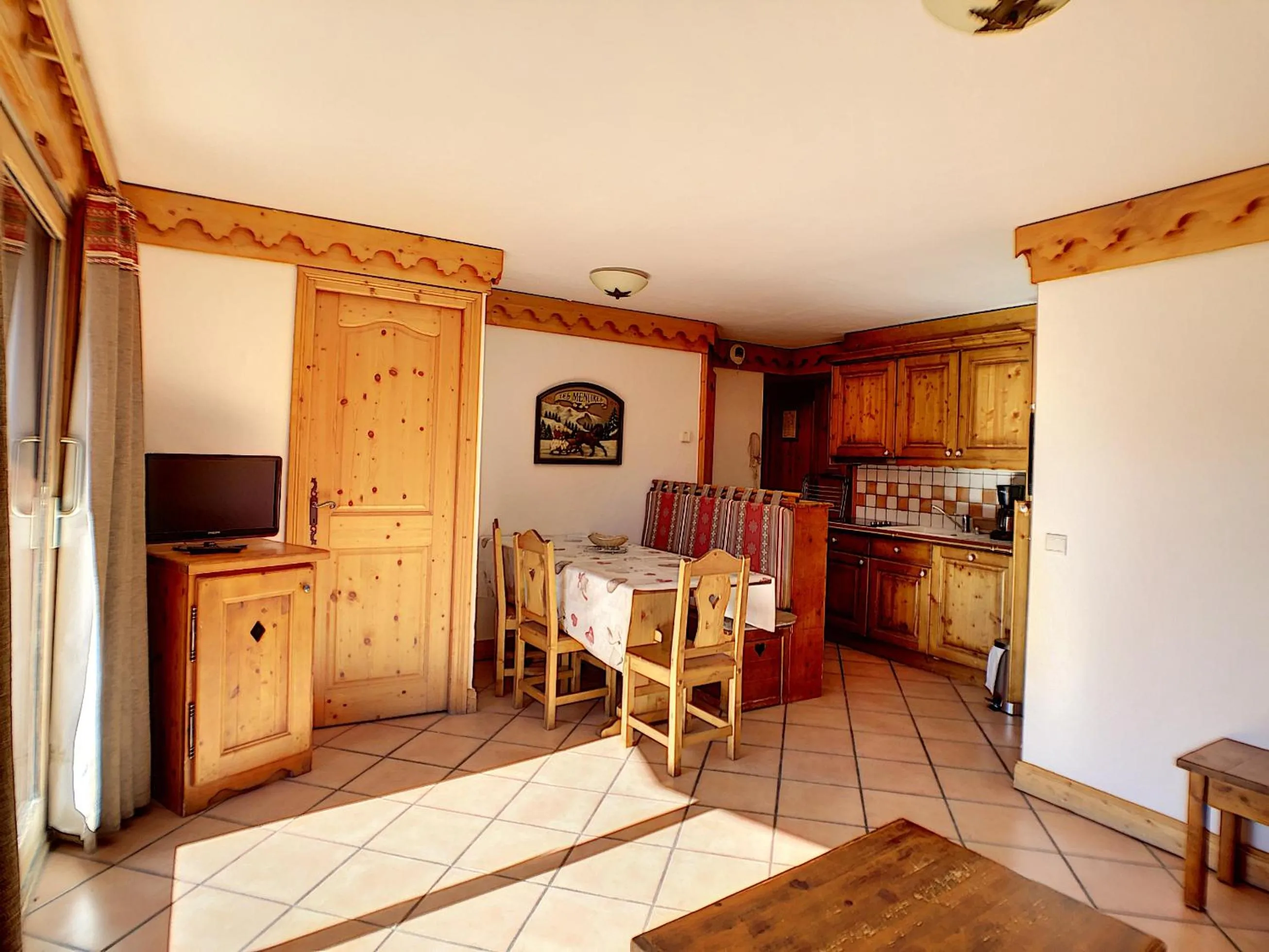 Dining area in Les Alpages de Reberty