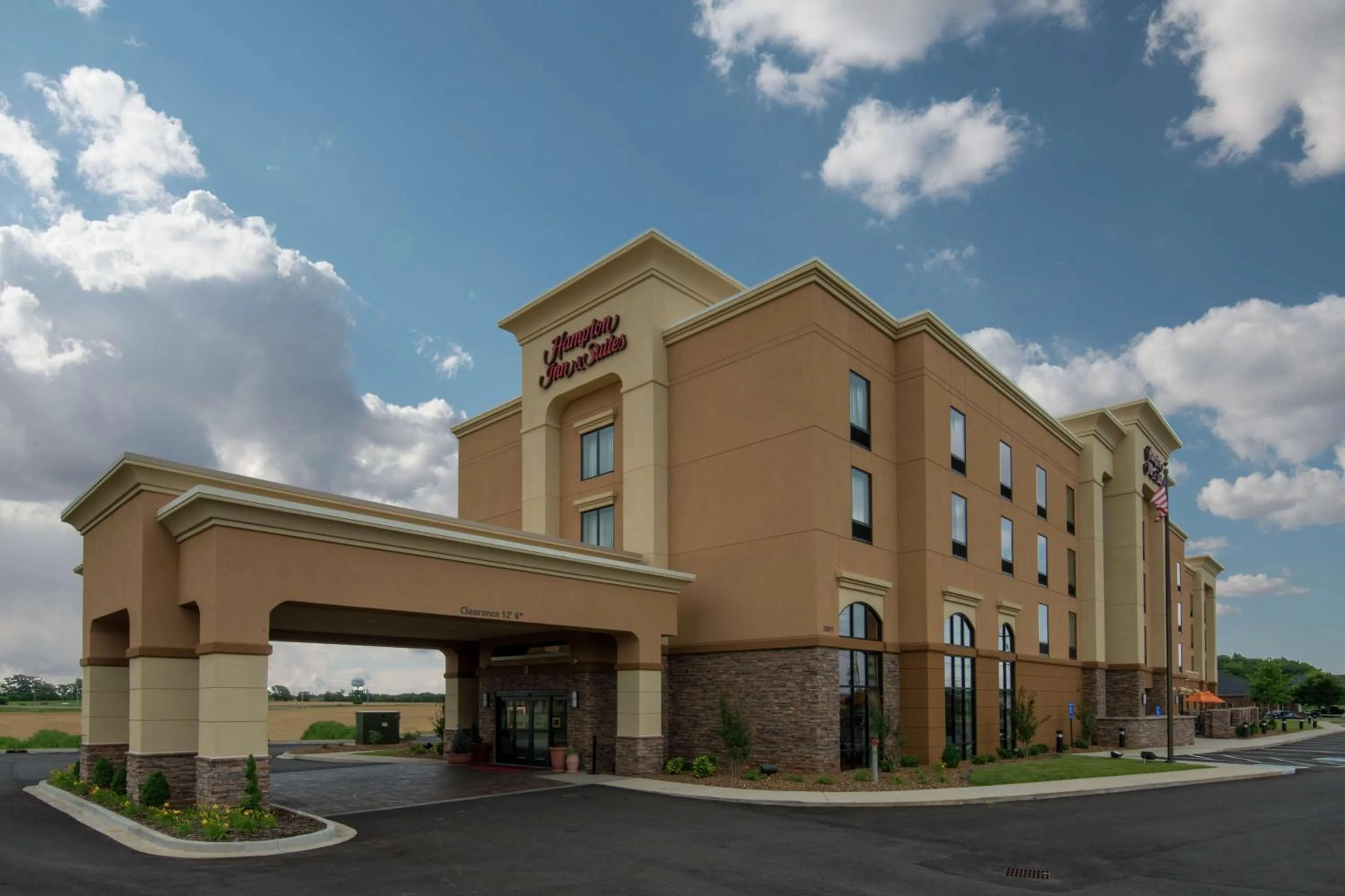 Property building in Hampton Inn & Suites Clarksville