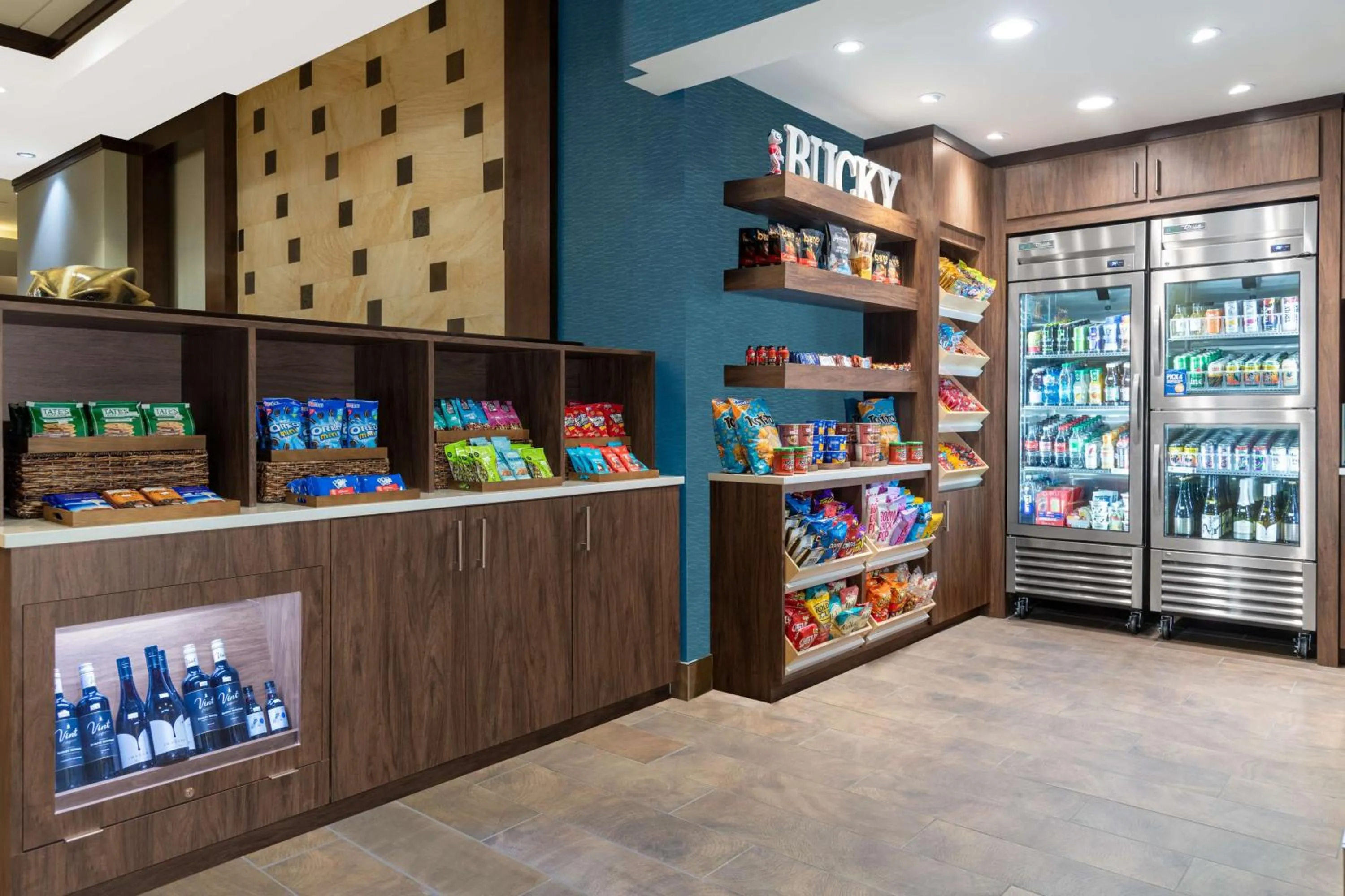 Restaurant/places to eat in Hampton Inn & Suites Madison Downtown