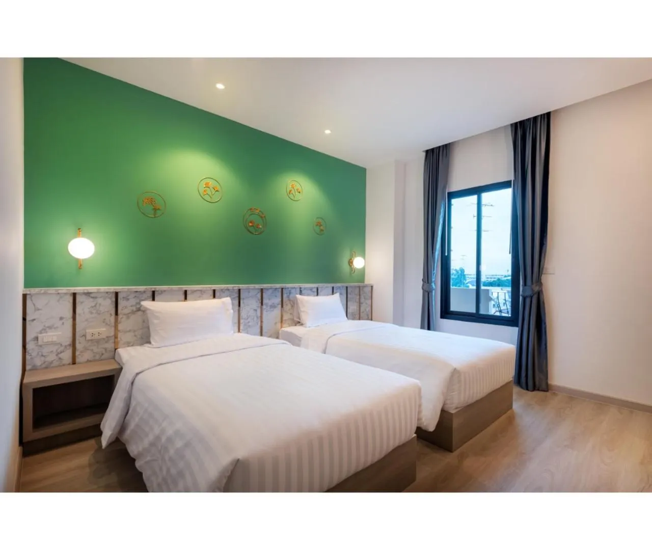 Deluxe Twin Room in Nine River Hotel