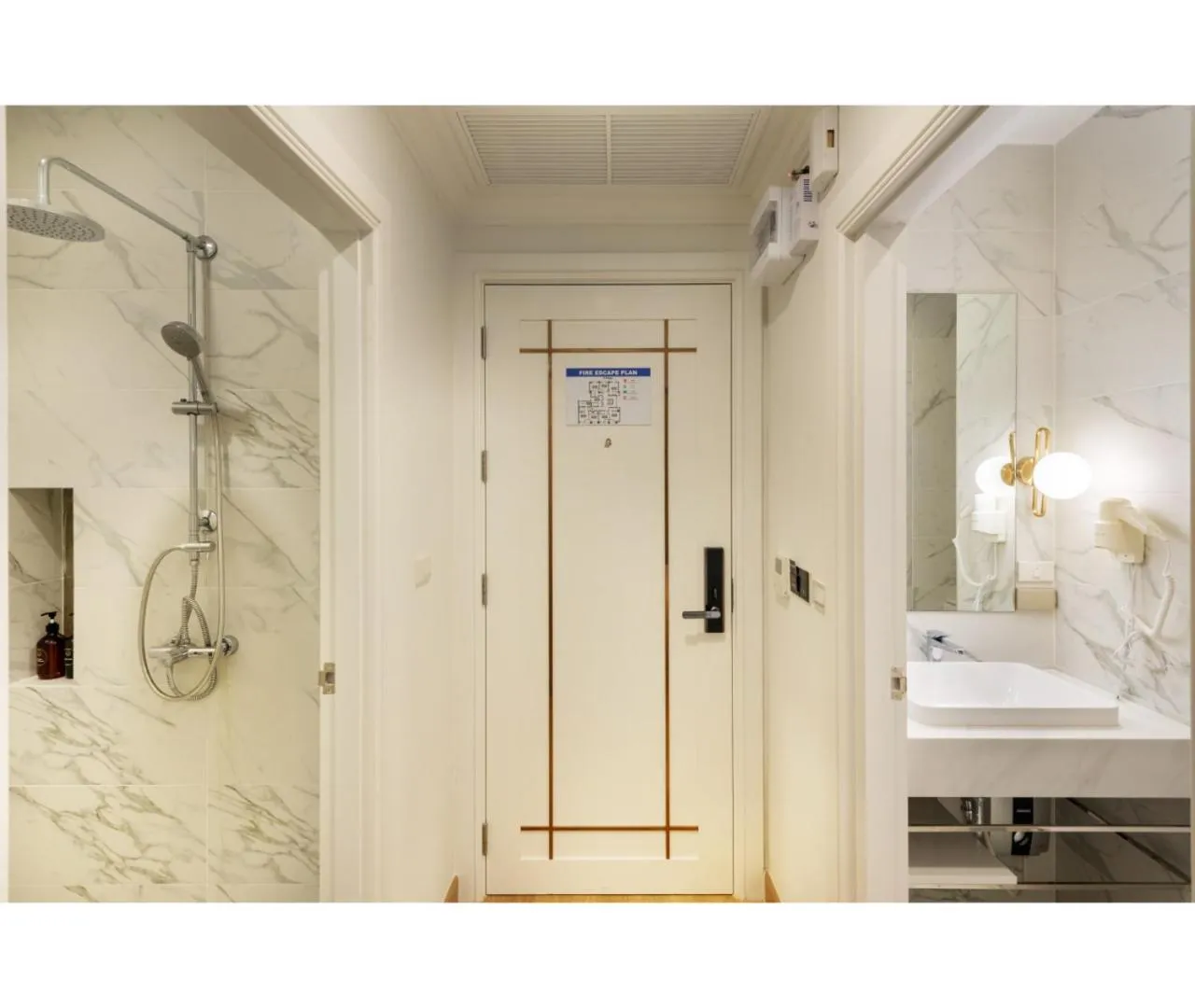 Bathroom in Nine River Hotel