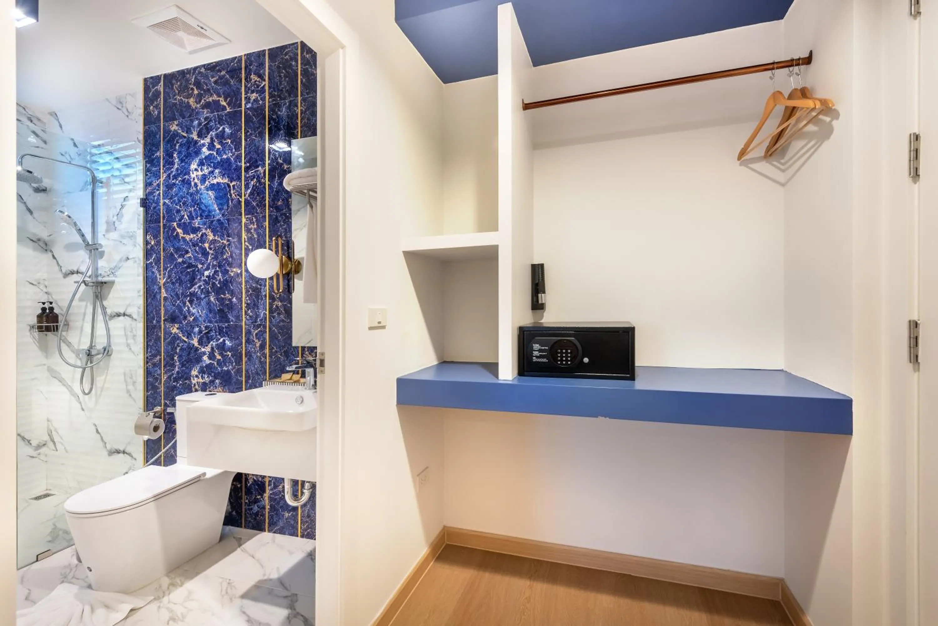 Bathroom in Nine River Hotel