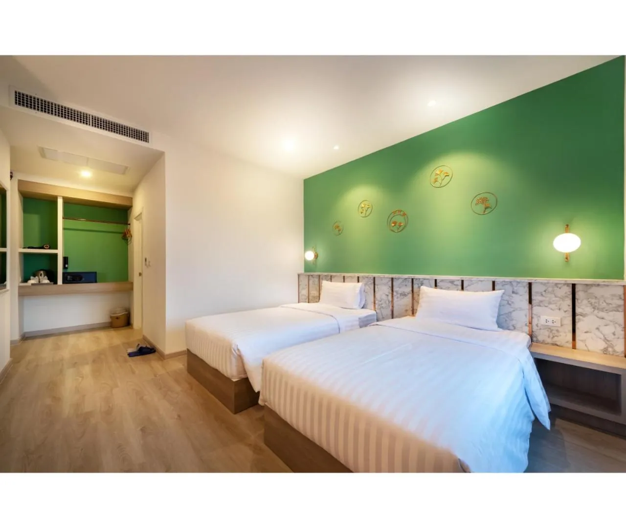 Bedroom, Bed in Nine River Hotel