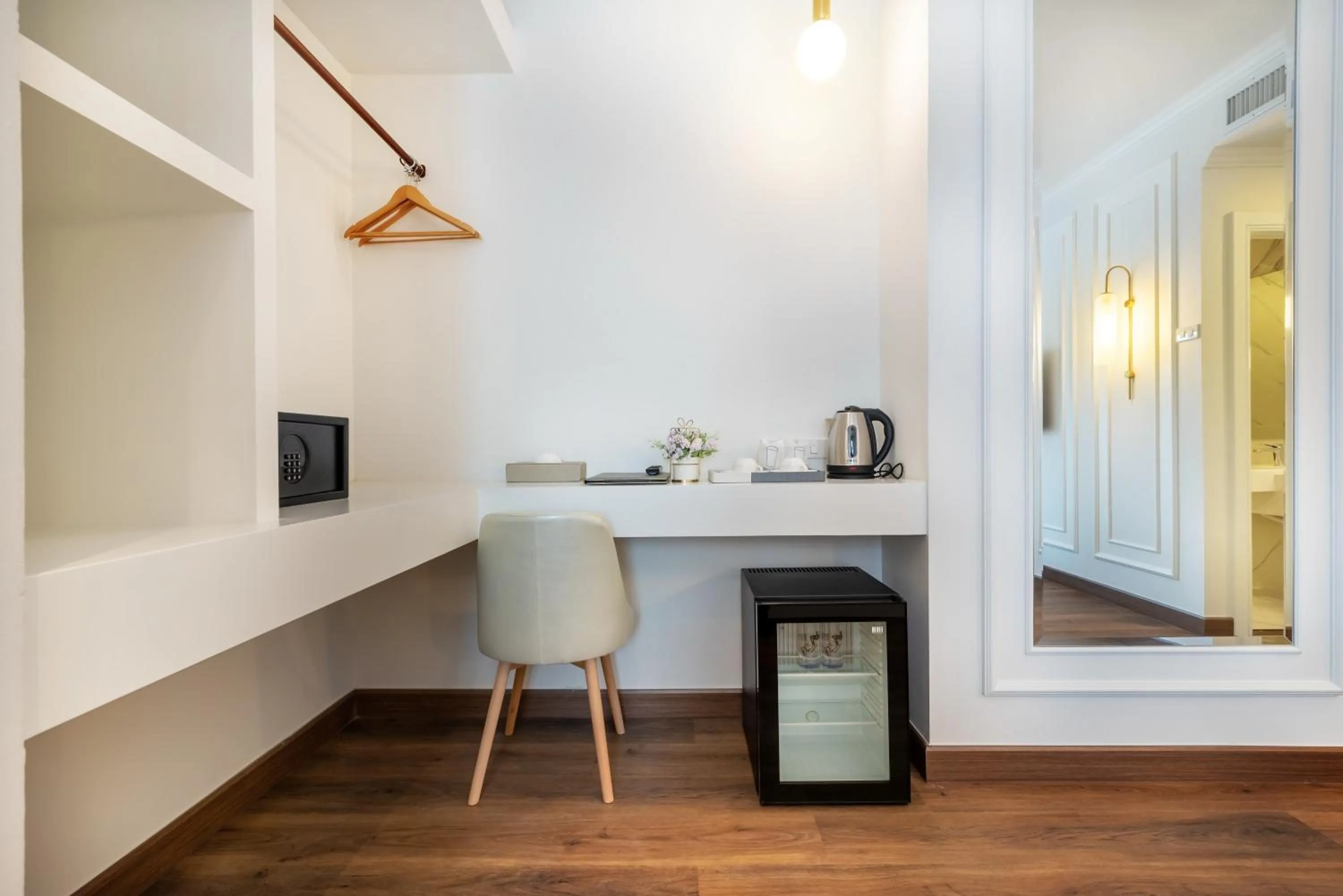 Coffee/tea facilities in Nine River Hotel